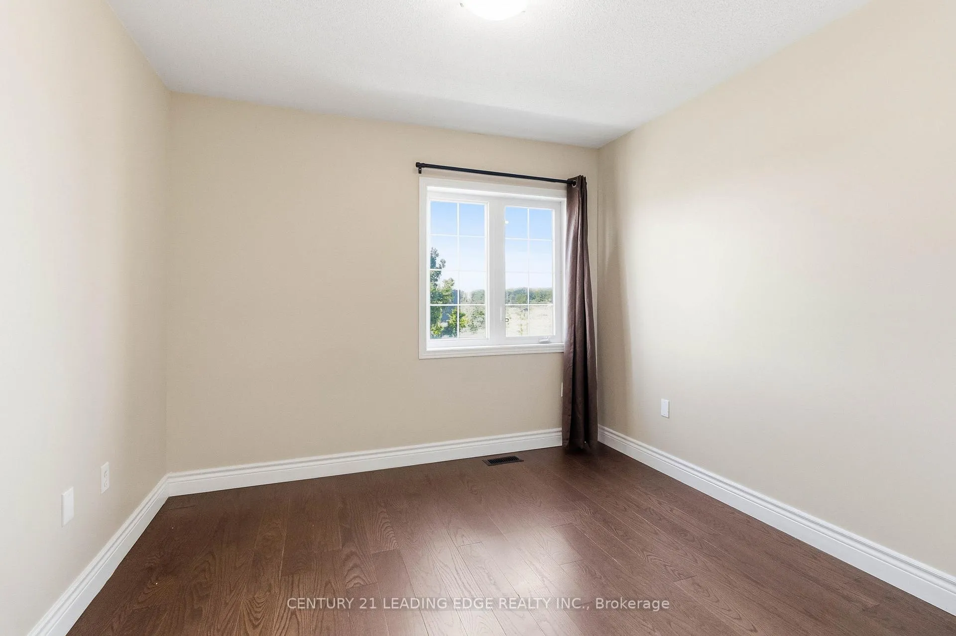 Photo 23 of 3201 Neyagawa Boulevard, Oakville, Glenorchy — HOMEH