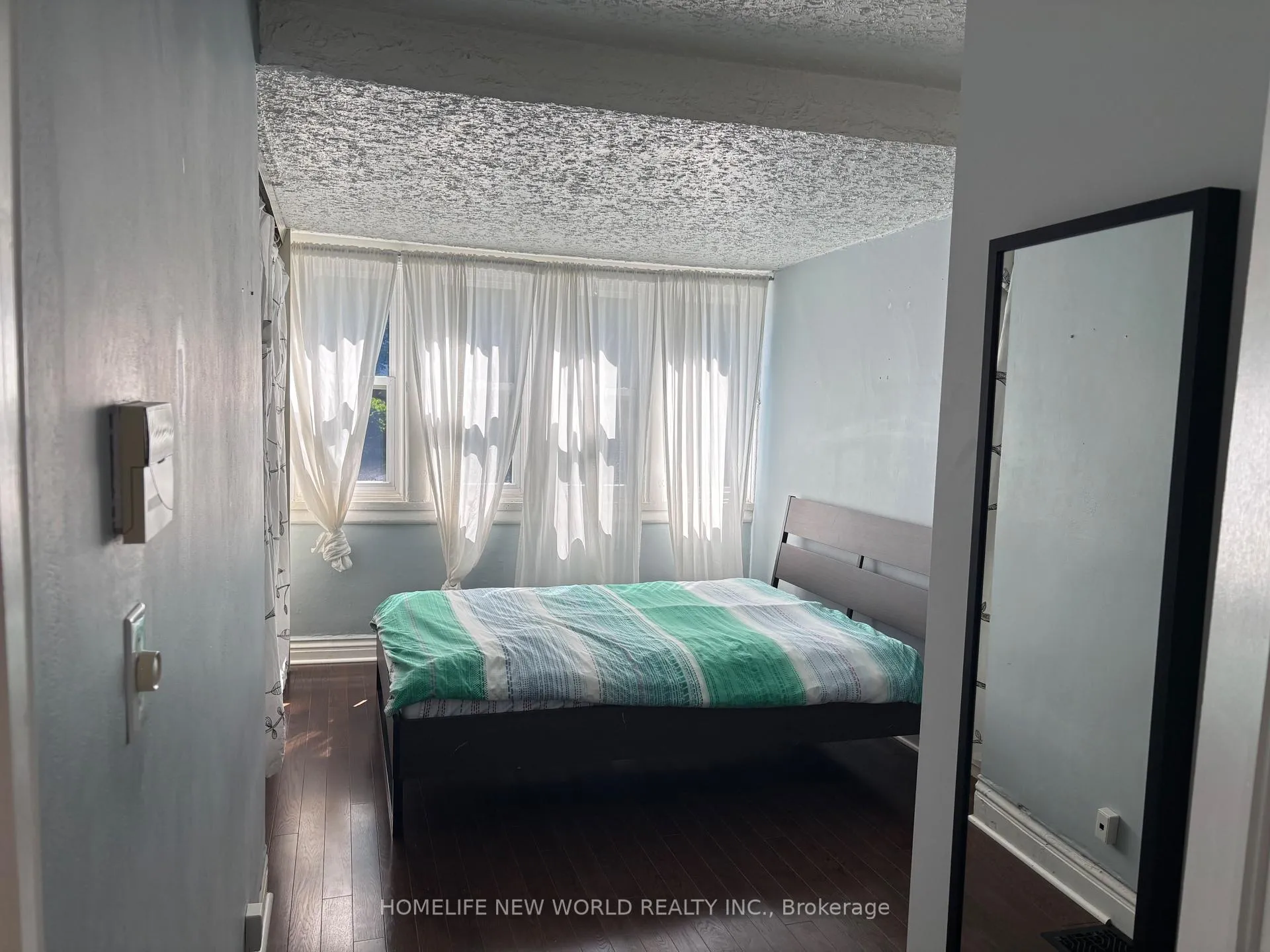 Photo 8 of 93 Durie Street, Toronto, High Park-Swansea — HOMEH