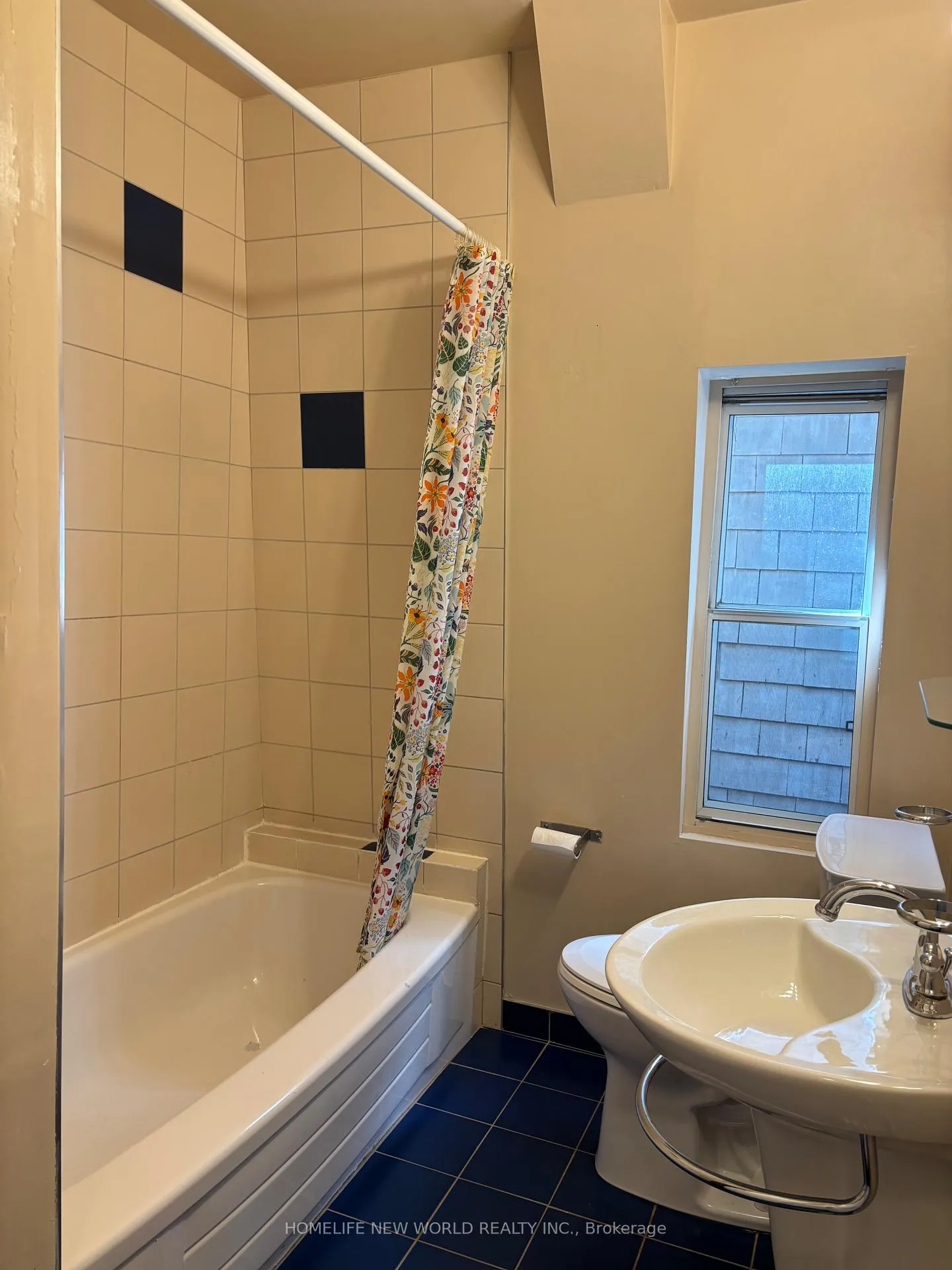 Photo 11 of 93 Durie Street, Toronto, High Park-Swansea — HOMEH