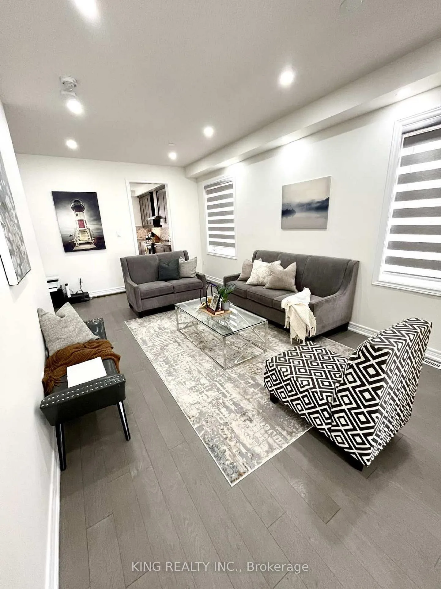 Photo 7 of 63 Cobriza Crescent, Brampton, Northwest Brampton — HOMEH
