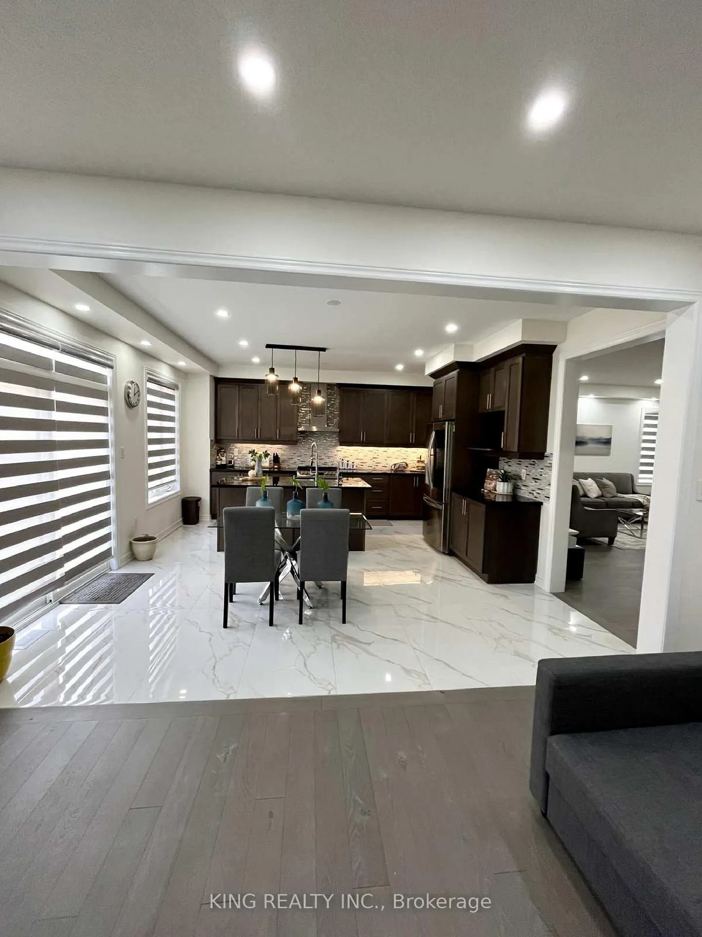Photo 15 of 63 Cobriza Crescent, Brampton, Northwest Brampton — HOMEH