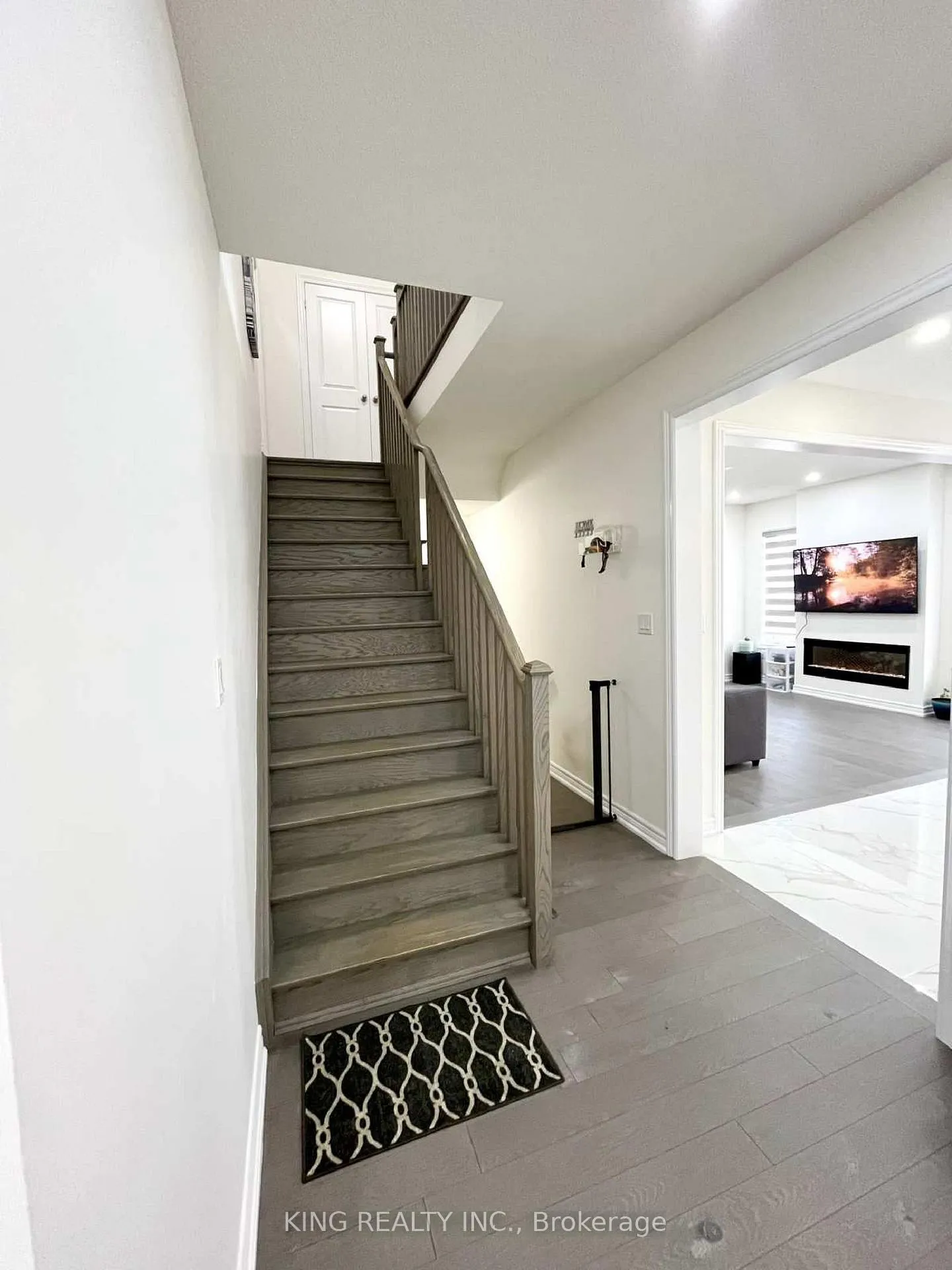 Photo 18 of 63 Cobriza Crescent, Brampton, Northwest Brampton — HOMEH