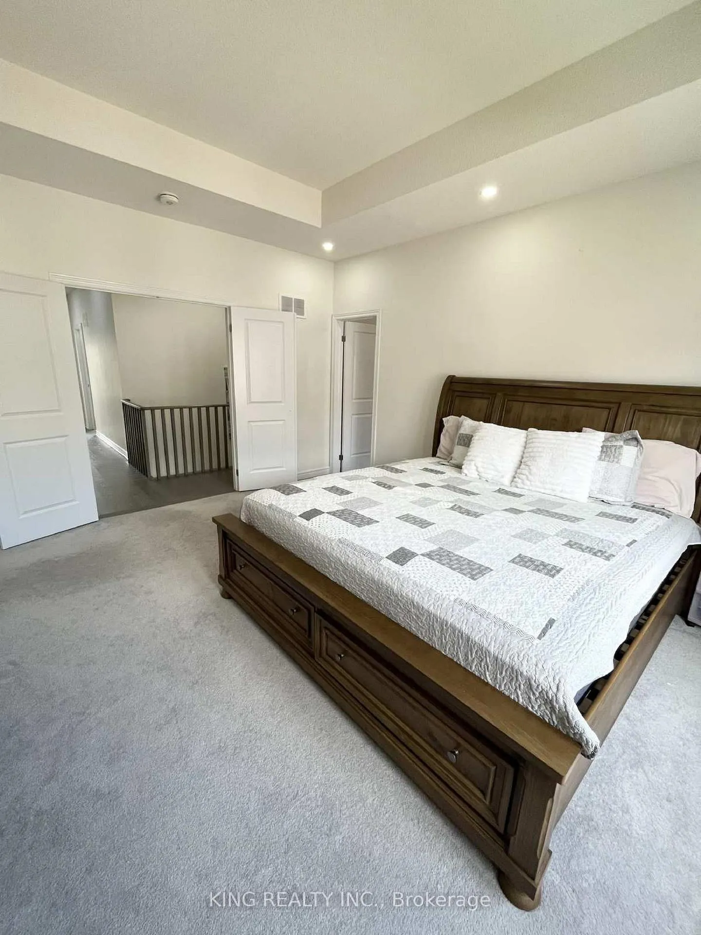 Photo 22 of 63 Cobriza Crescent, Brampton, Northwest Brampton — HOMEH
