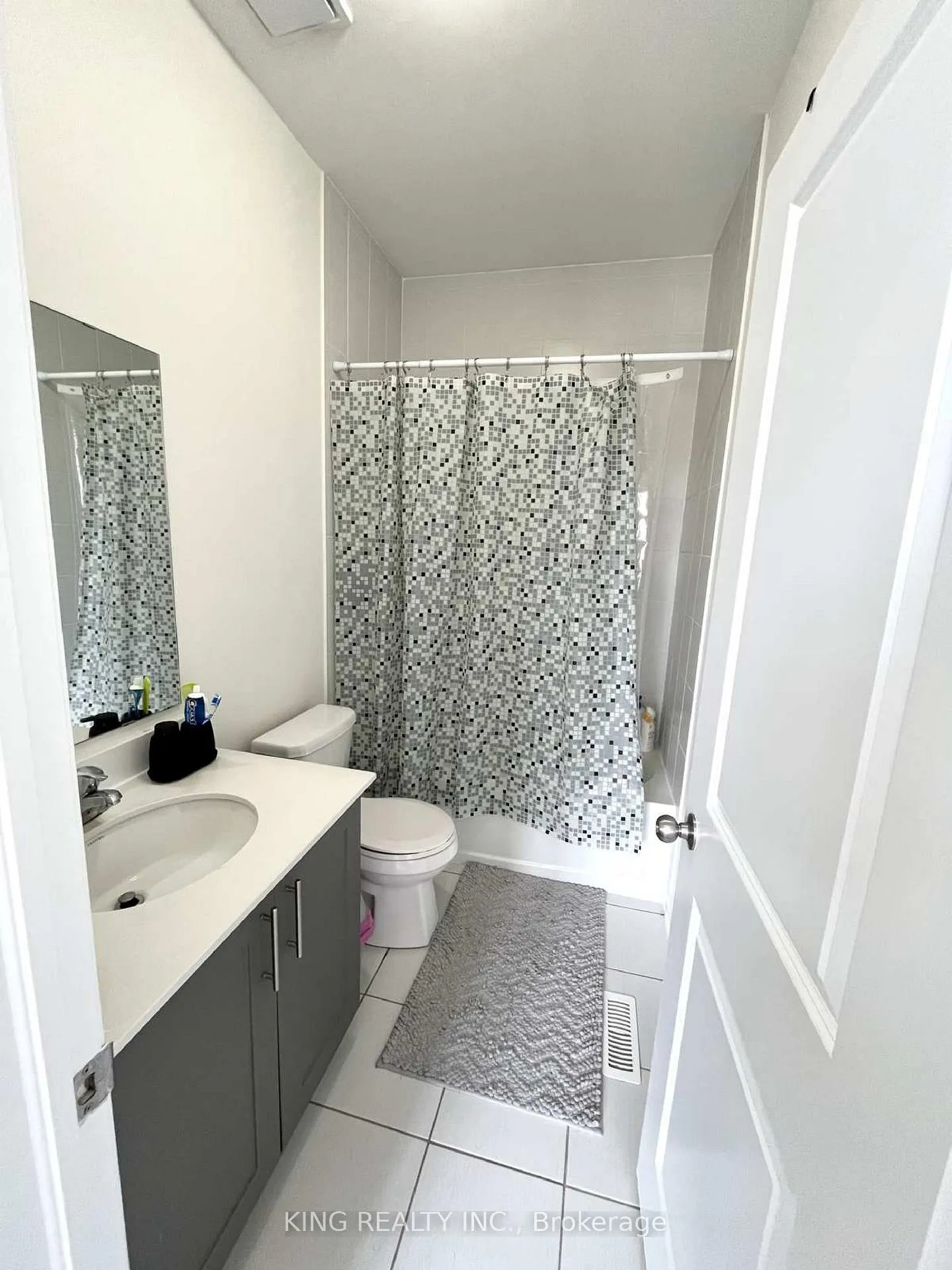 Photo 35 of 63 Cobriza Crescent, Brampton, Northwest Brampton — HOMEH