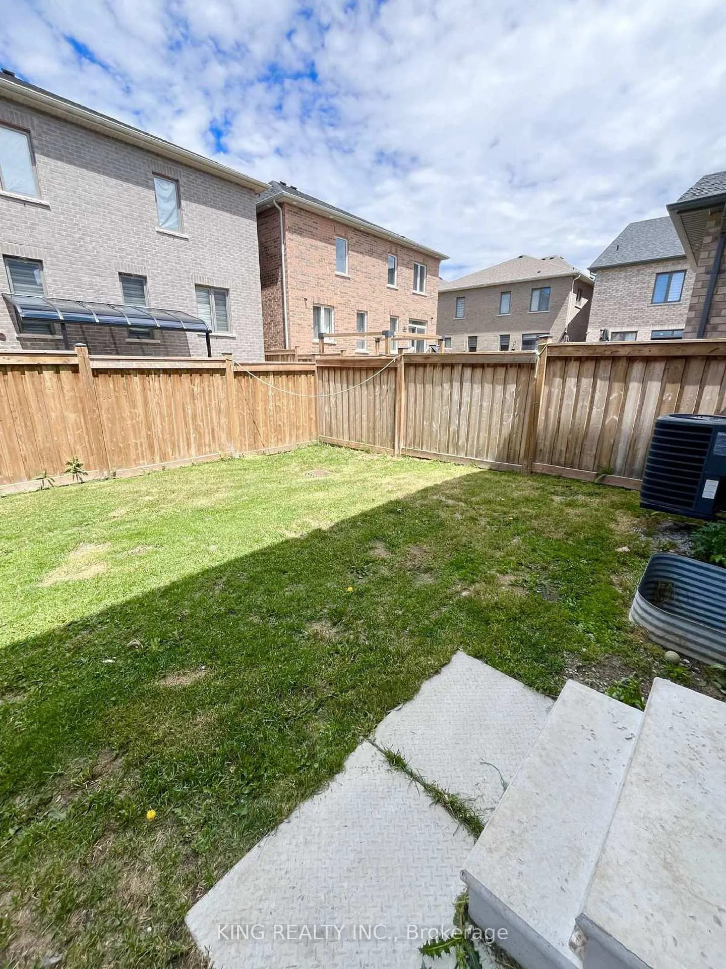 Photo 36 of 63 Cobriza Crescent, Brampton, Northwest Brampton — HOMEH