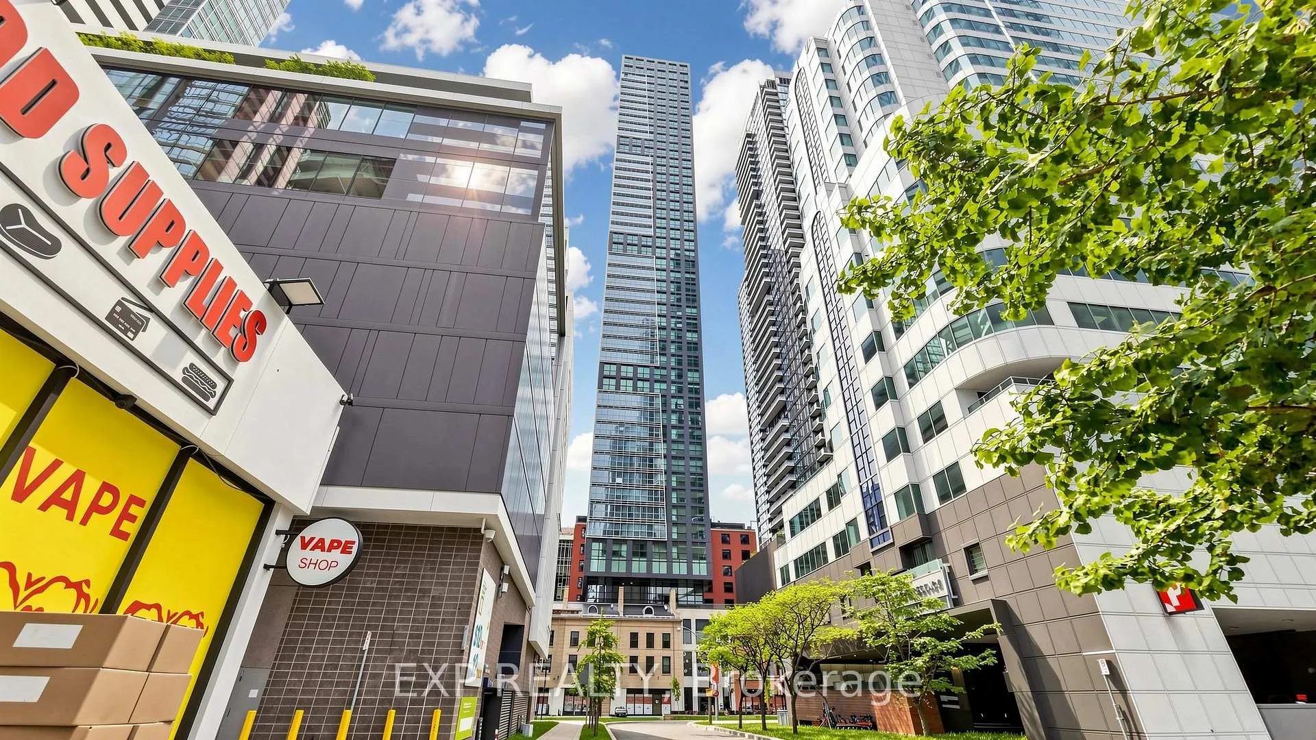 Front of Unit 601, 327 king Street W