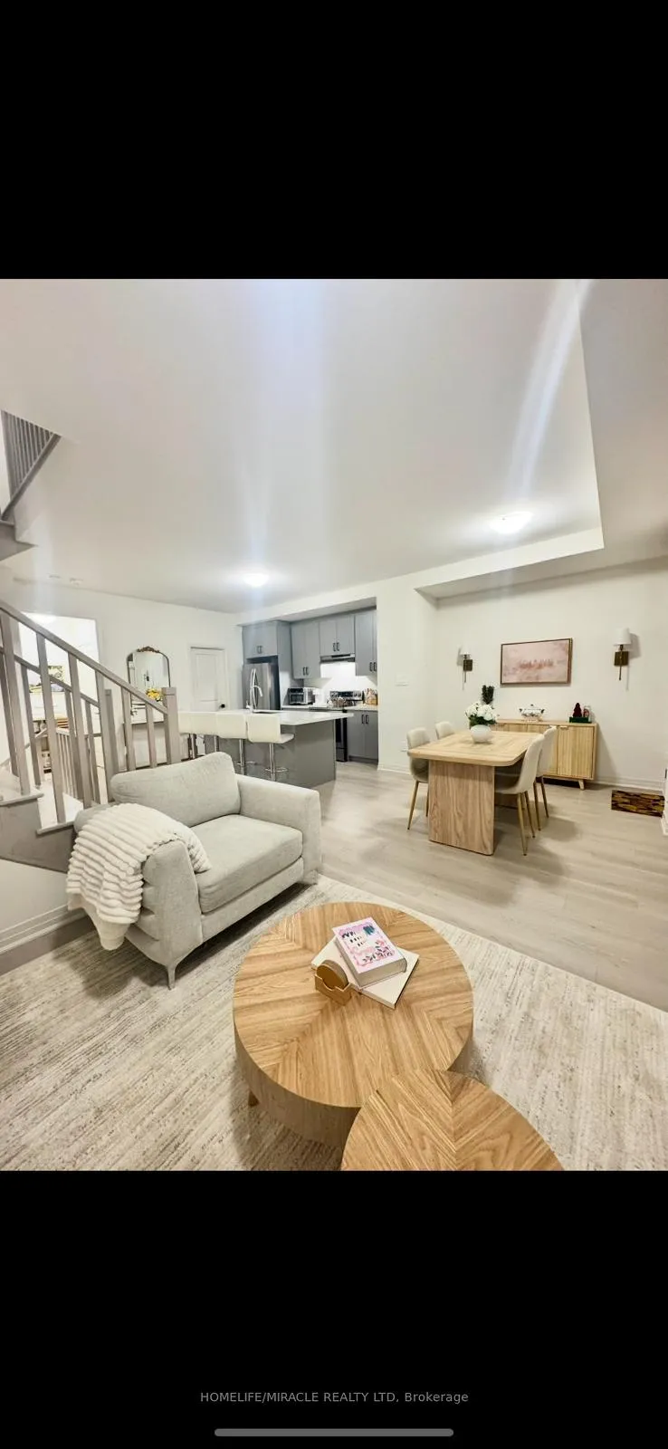 Photo 9 of 37 Brandon Crescent, New Tecumseth, Beeton — HOMEH