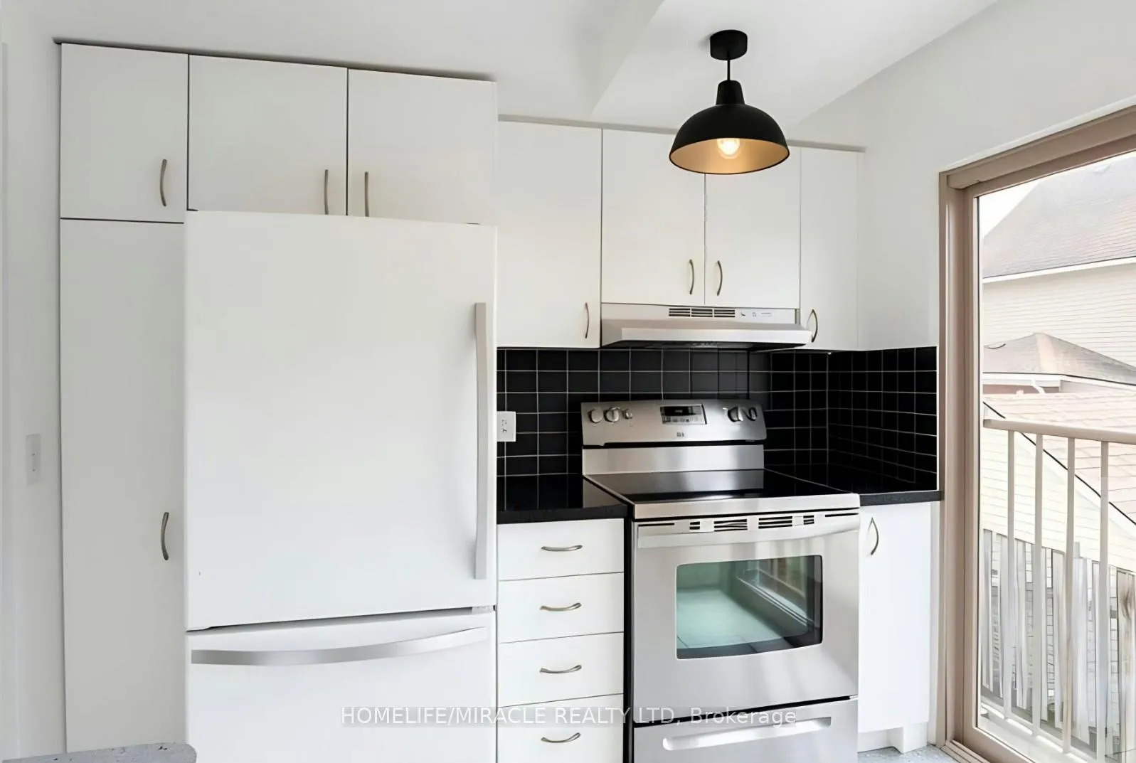 Photo 5 of Unit 201, 4872 Valley Way, Niagara Falls, Cherrywood — HOMEH