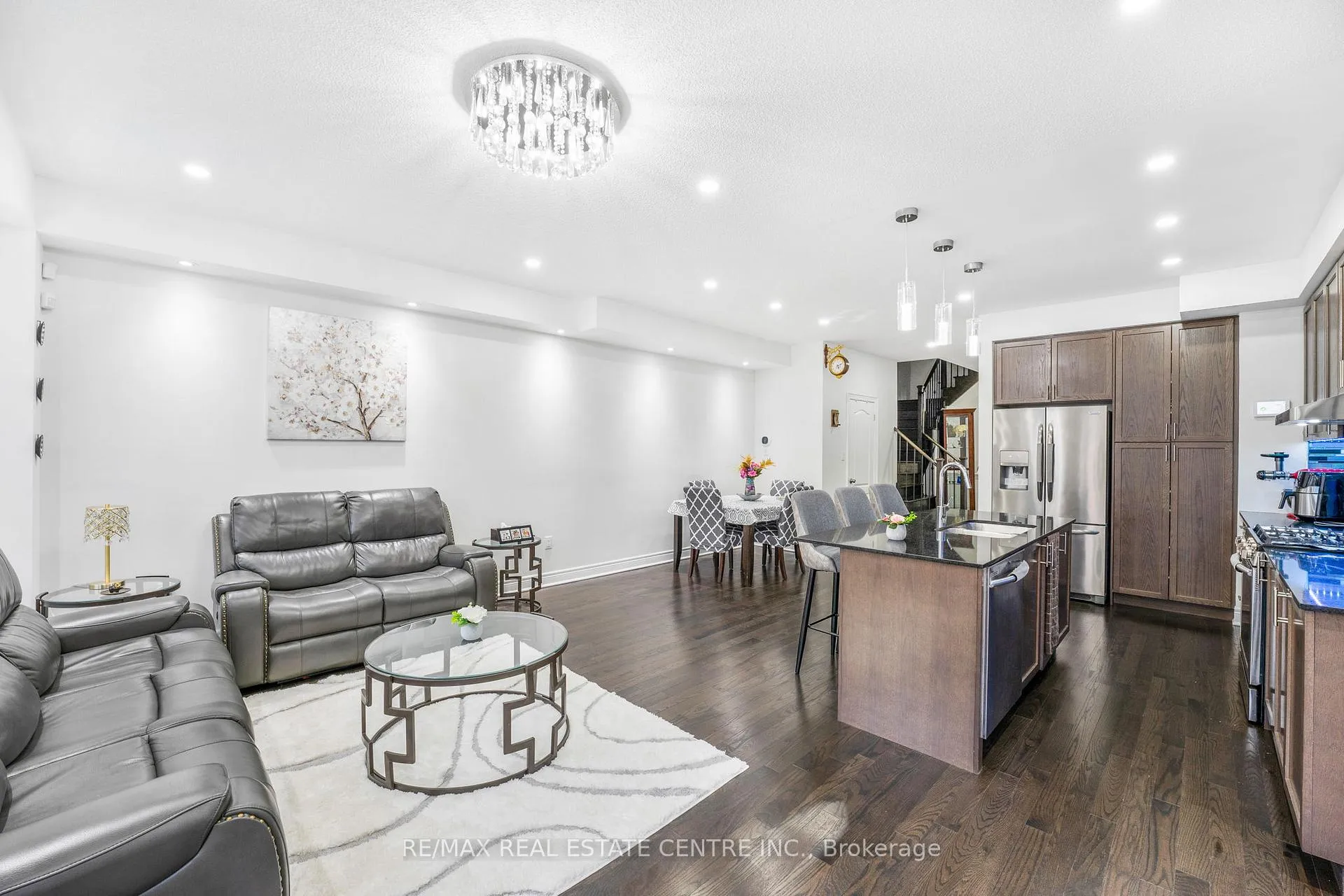 Photo 8 of 474 Sheaffe Place, Milton, Ford — HOMEH