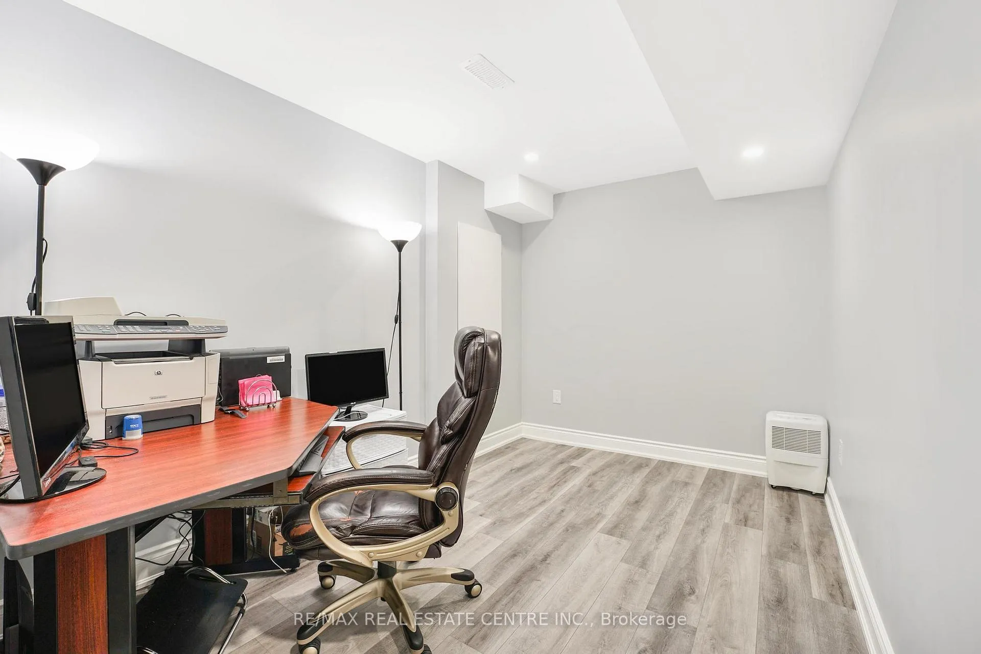 Photo 30 of 474 Sheaffe Place, Milton, Ford — HOMEH