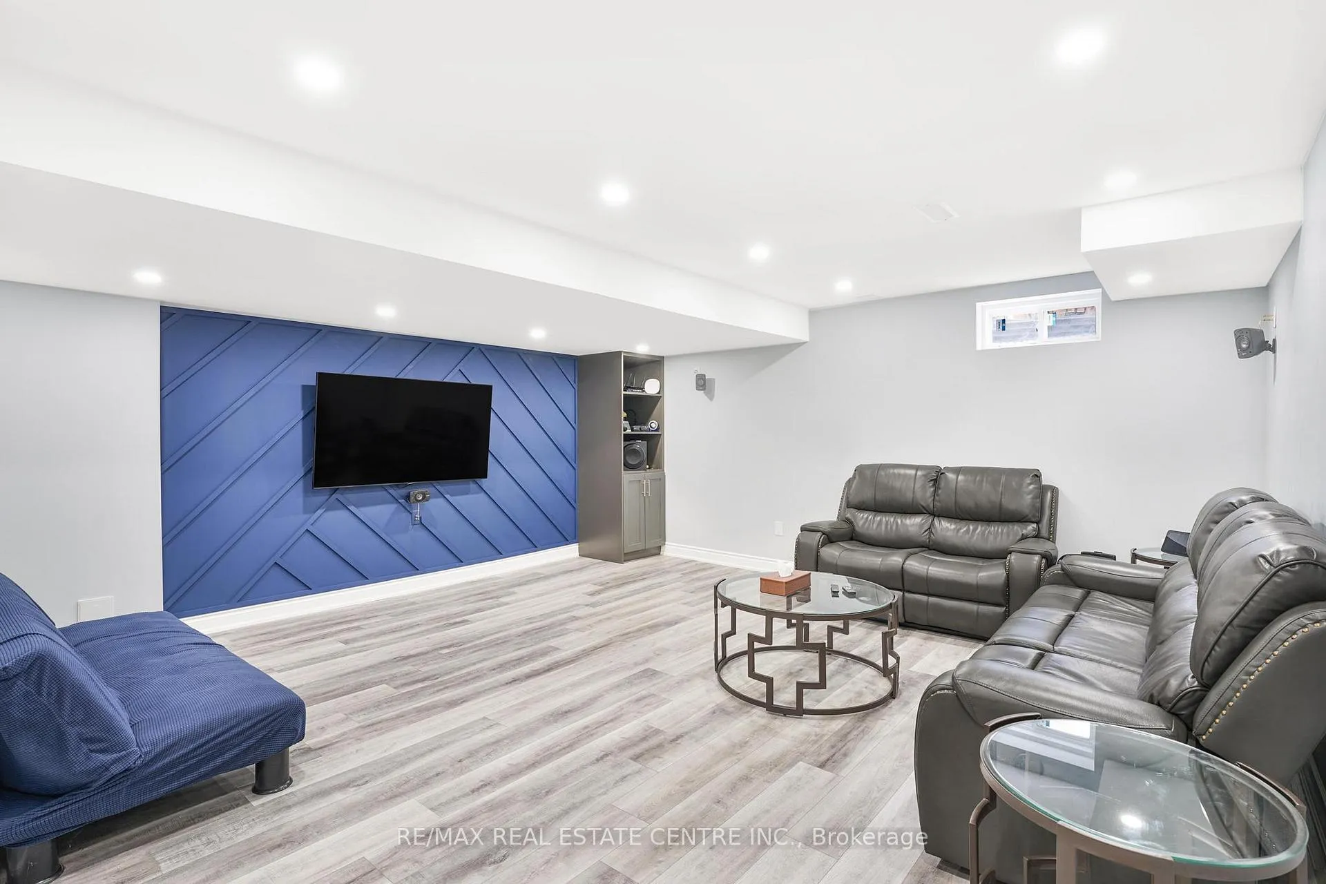 Photo 32 of 474 Sheaffe Place, Milton, Ford — HOMEH