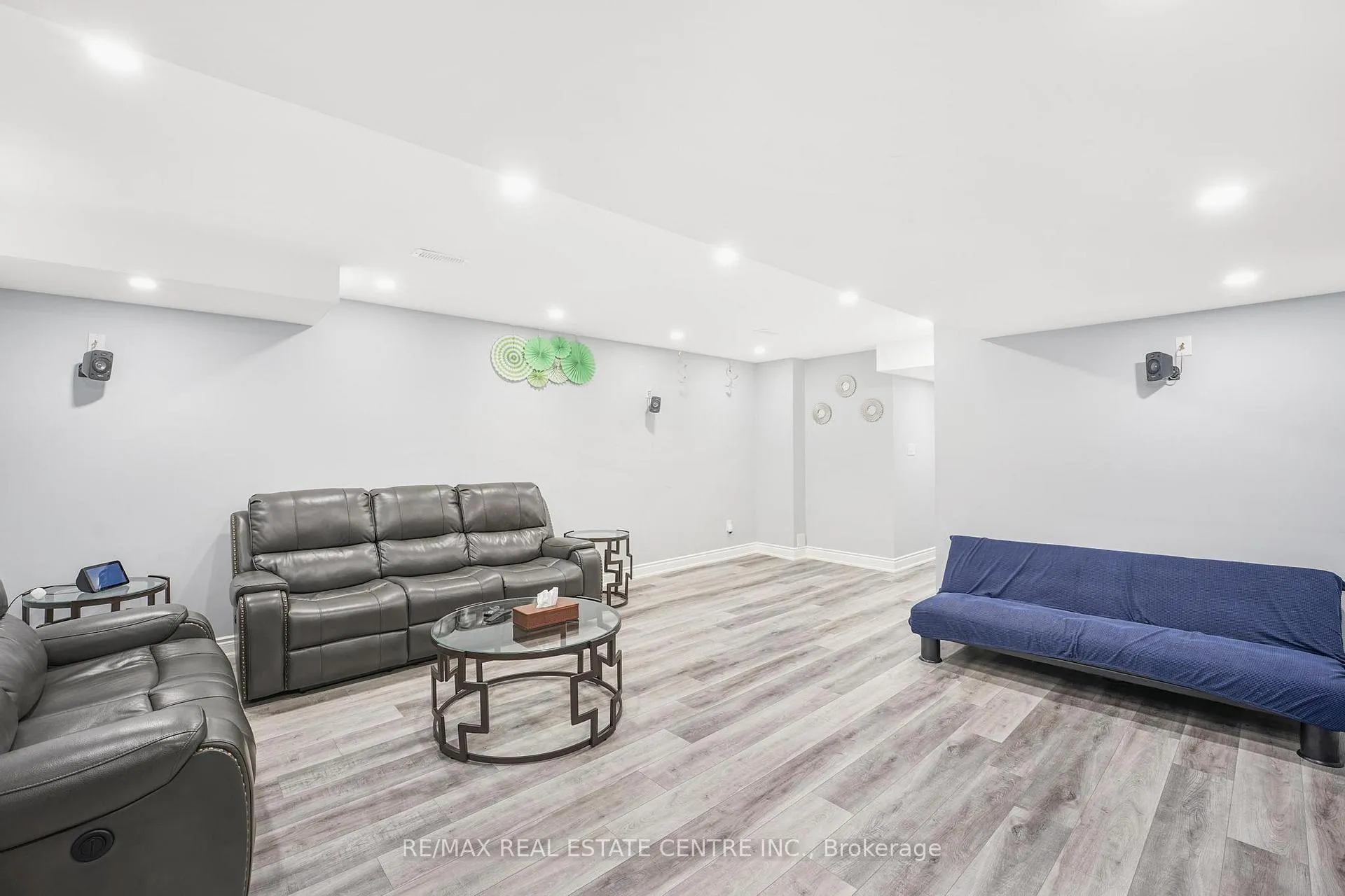 Photo 33 of 474 Sheaffe Place, Milton, Ford — HOMEH