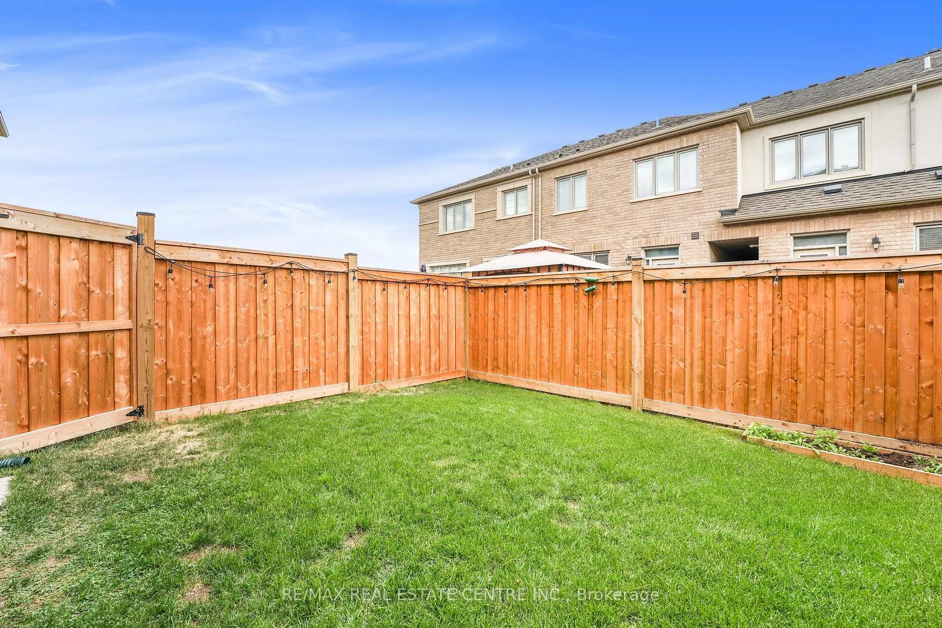 Photo 36 of 474 Sheaffe Place, Milton, Ford — HOMEH