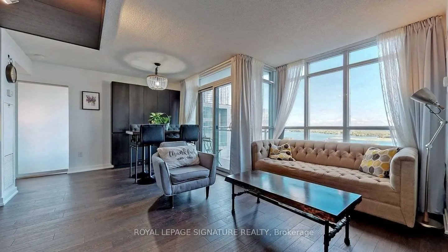 Photo 5 of Unit 2306, 15 Iceboat Terrace, Toronto, Waterfront Communities — HOMEH