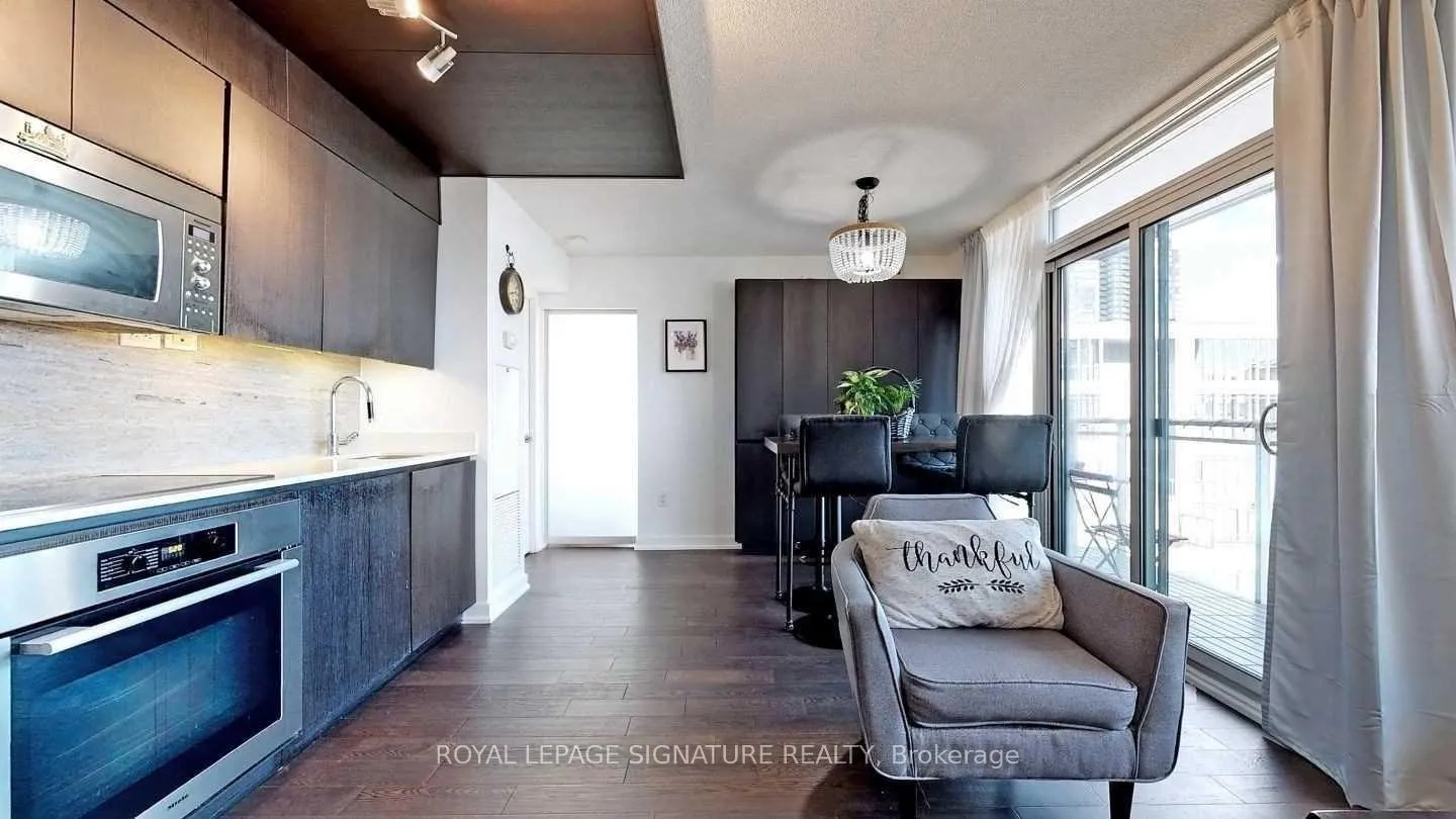 Photo 7 of Unit 2306, 15 Iceboat Terrace, Toronto, Waterfront Communities — HOMEH
