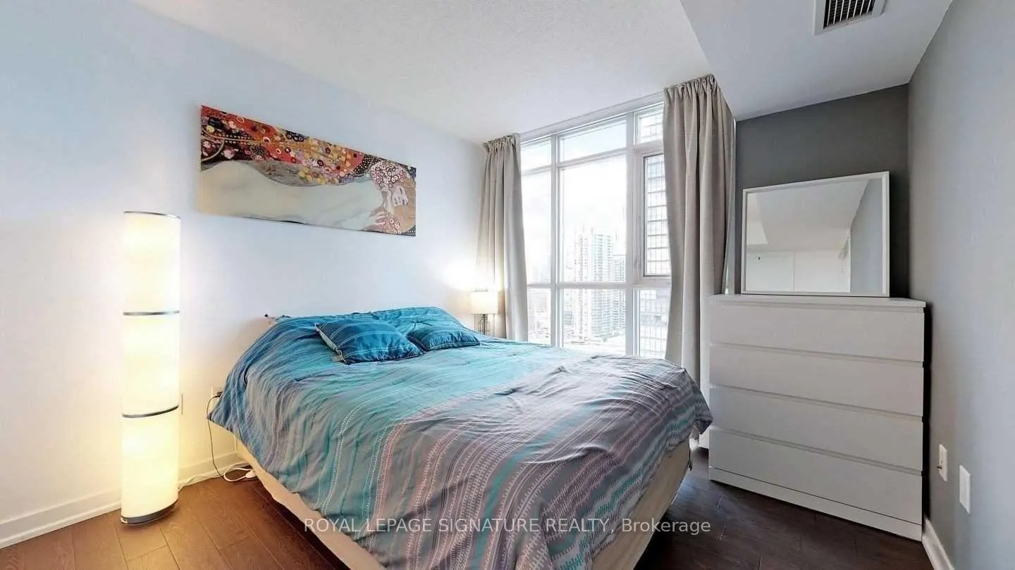 Photo 8 of Unit 2306, 15 Iceboat Terrace, Toronto, Waterfront Communities — HOMEH