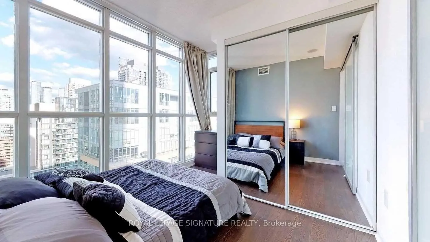 Photo 10 of Unit 2306, 15 Iceboat Terrace, Toronto, Waterfront Communities — HOMEH
