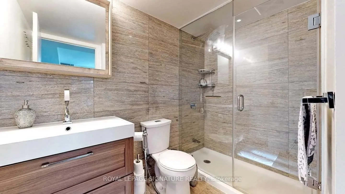 Photo 12 of Unit 2306, 15 Iceboat Terrace, Toronto, Waterfront Communities — HOMEH