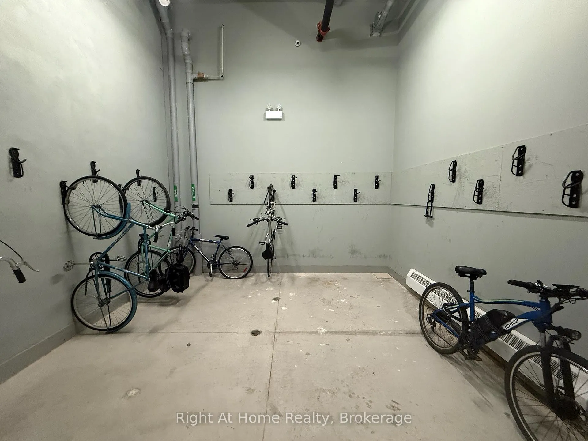 Photo 15 of Unit 410, 308 Lester Street, Waterloo, Beechwood/University — HOMEH