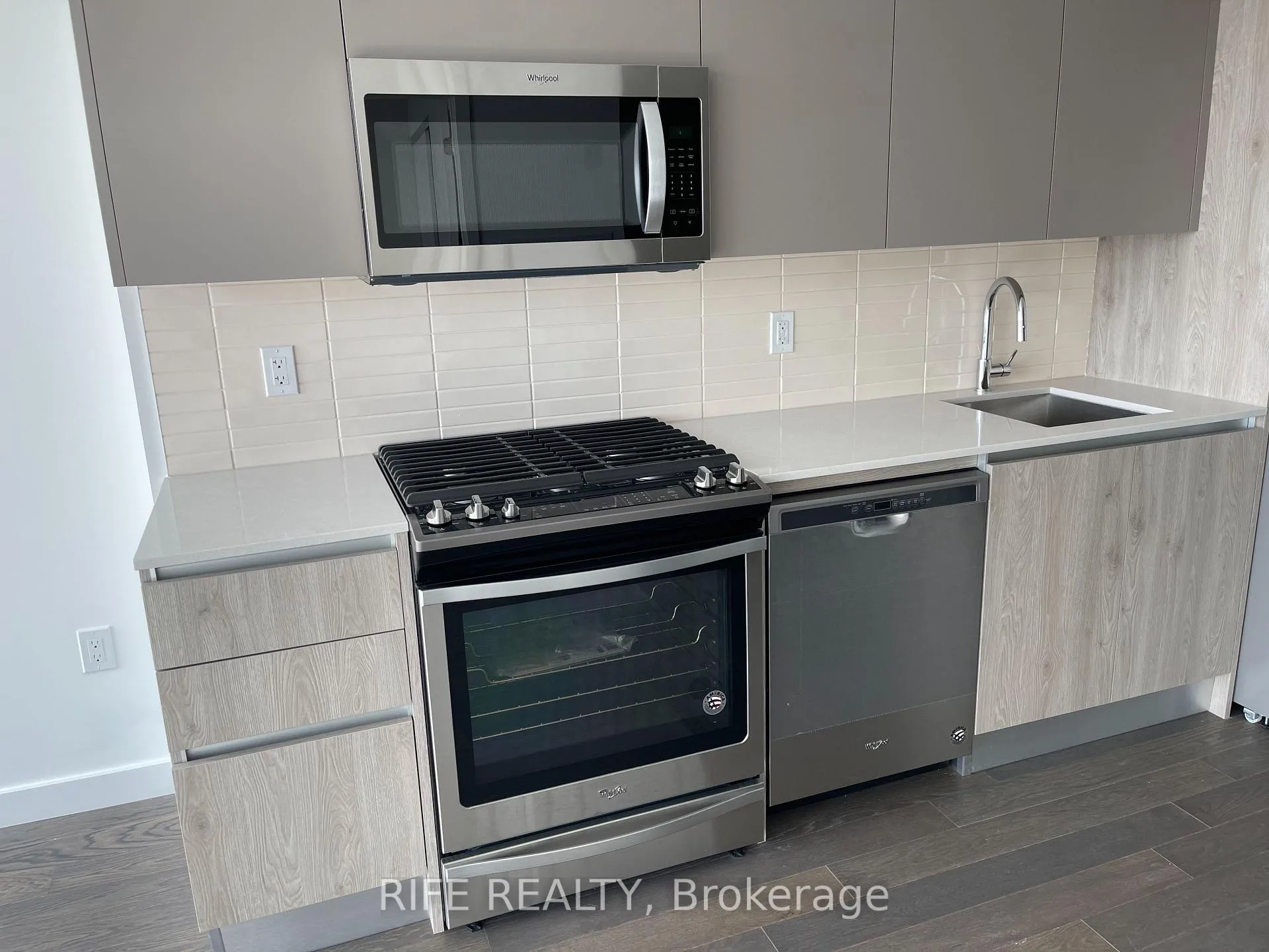 Photo 3 of Unit 1801, 2A Church Street, Toronto, Waterfront Communities — HOMEH