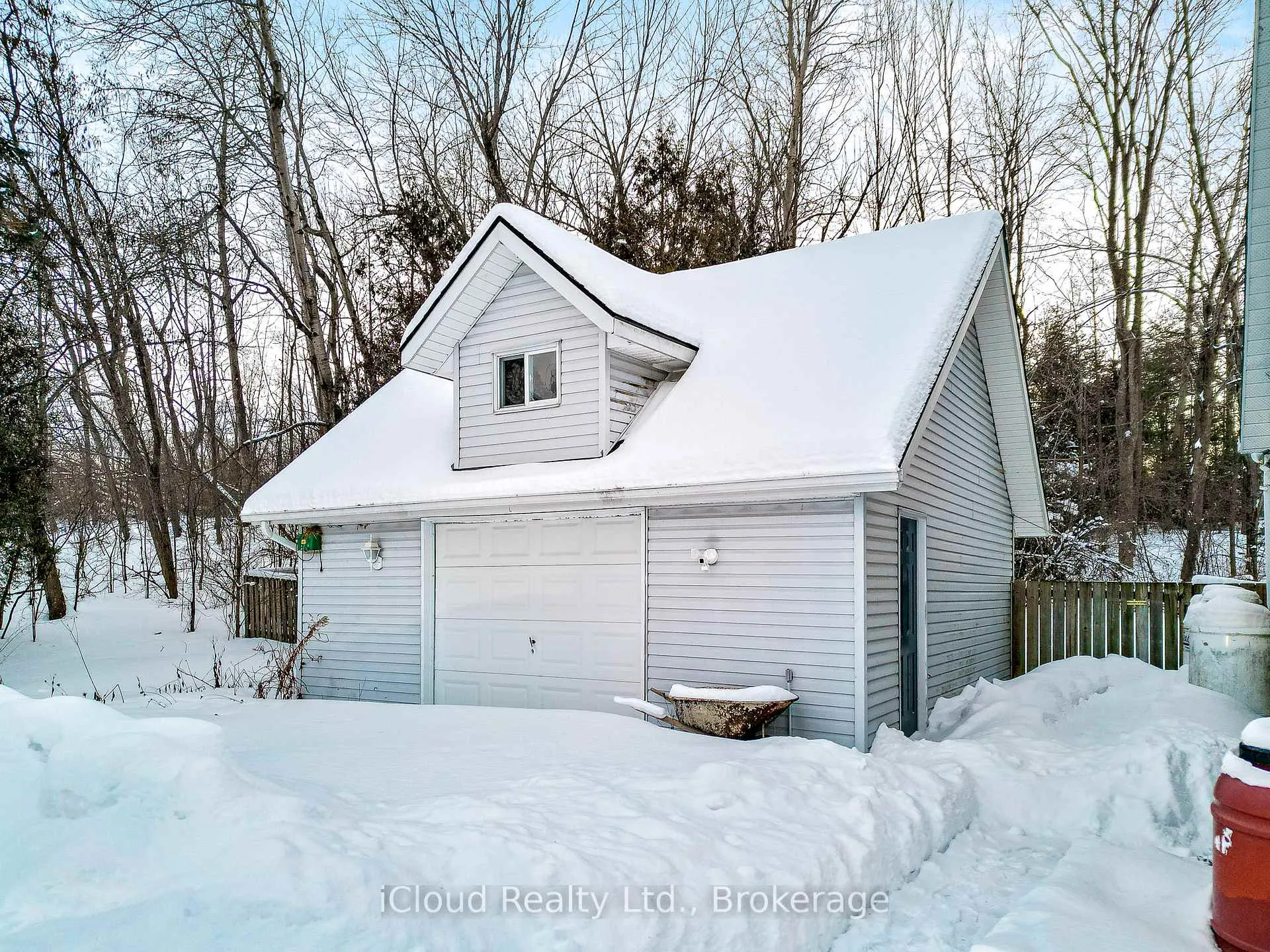 Photo 9 of 32 Howe Island Ferry Road, Kingston, Kingston East (incl CFB Kingston) — HOMEH