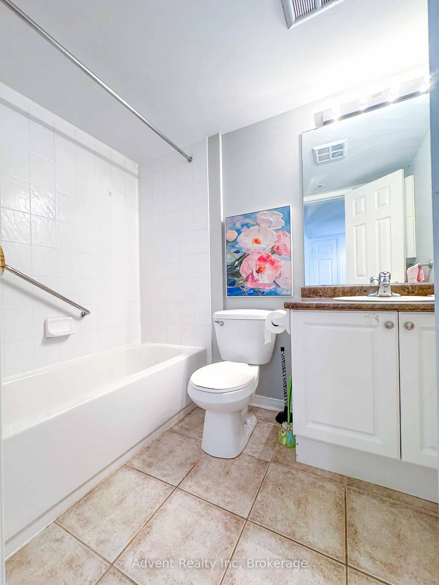 Photo 7 of Unit 123, 160 Louisbourg Way, Markham, Greensborough — HOMEH