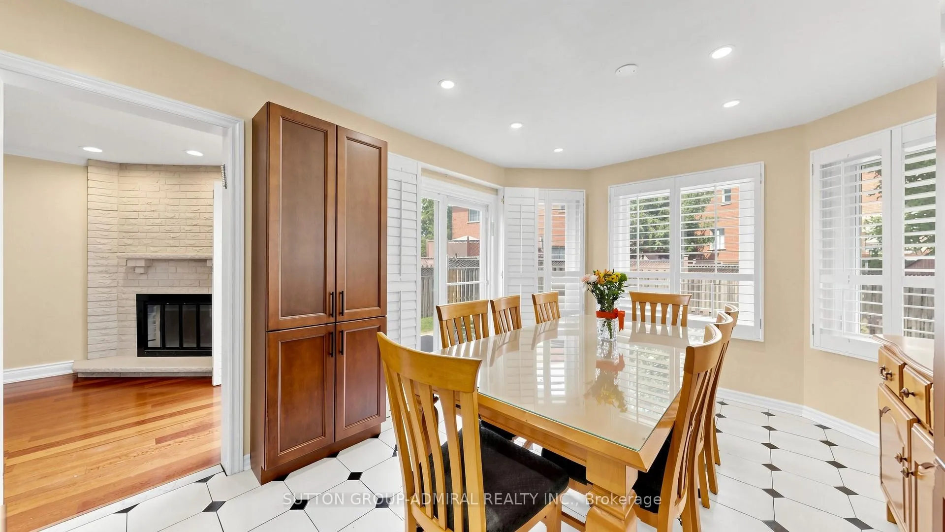 Photo 11 of 119 Mountbatten Road, Vaughan, Beverley Glen — HOMEH