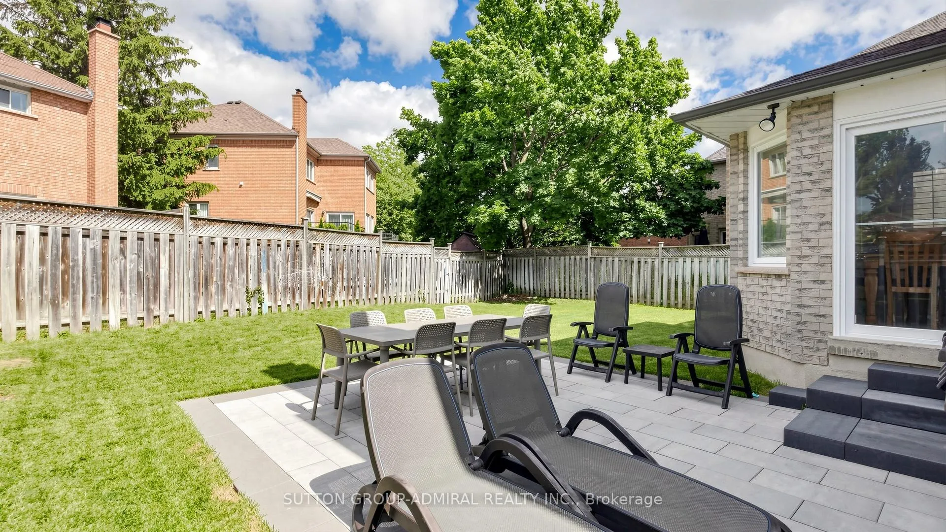 Photo 12 of 119 Mountbatten Road, Vaughan, Beverley Glen — HOMEH