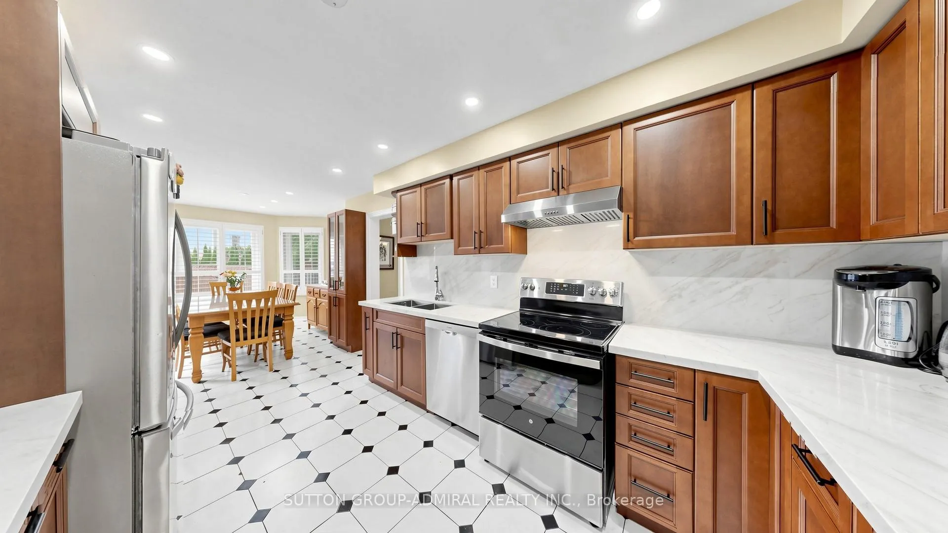 Photo 13 of 119 Mountbatten Road, Vaughan, Beverley Glen — HOMEH