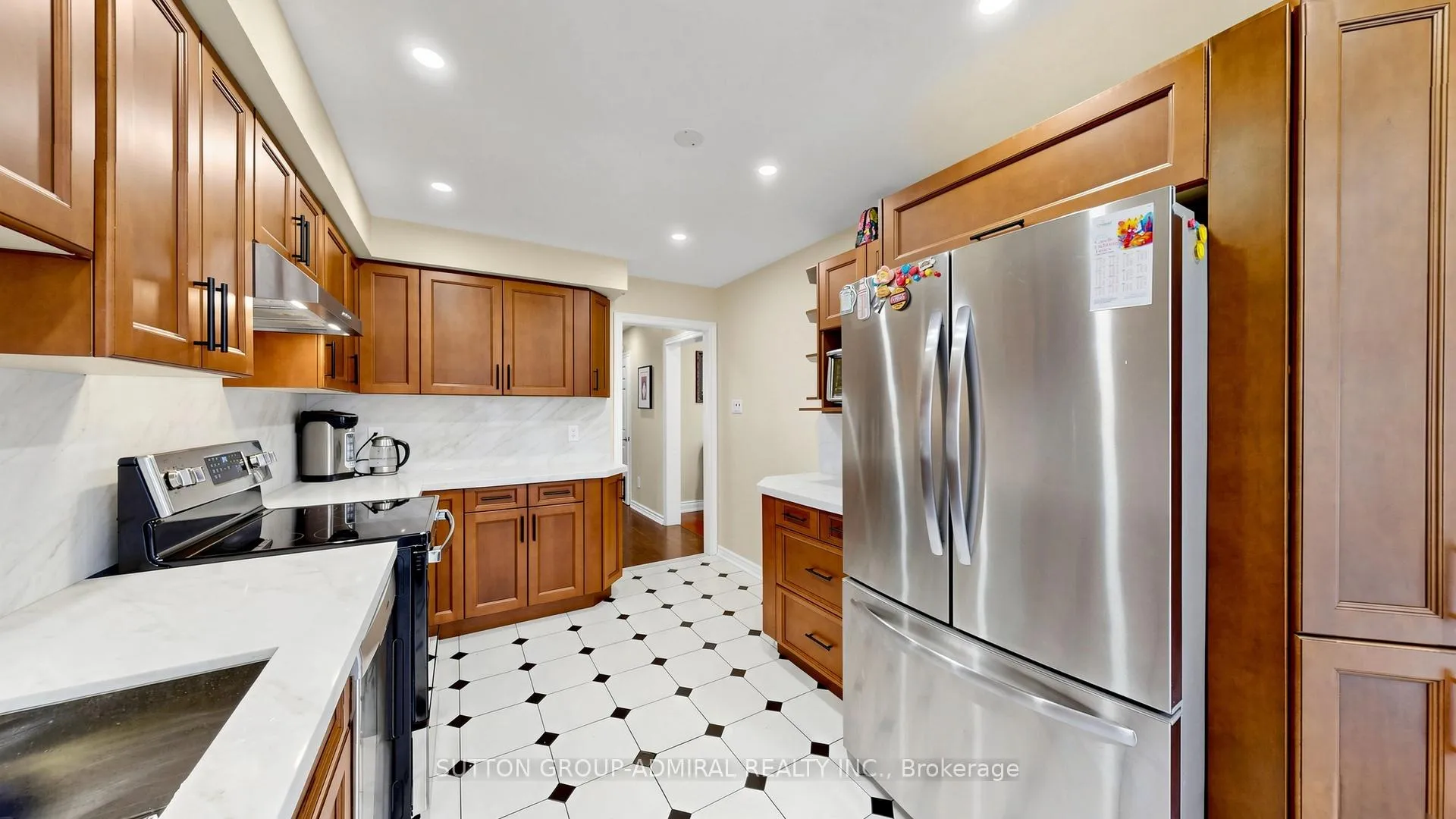 Photo 14 of 119 Mountbatten Road, Vaughan, Beverley Glen — HOMEH