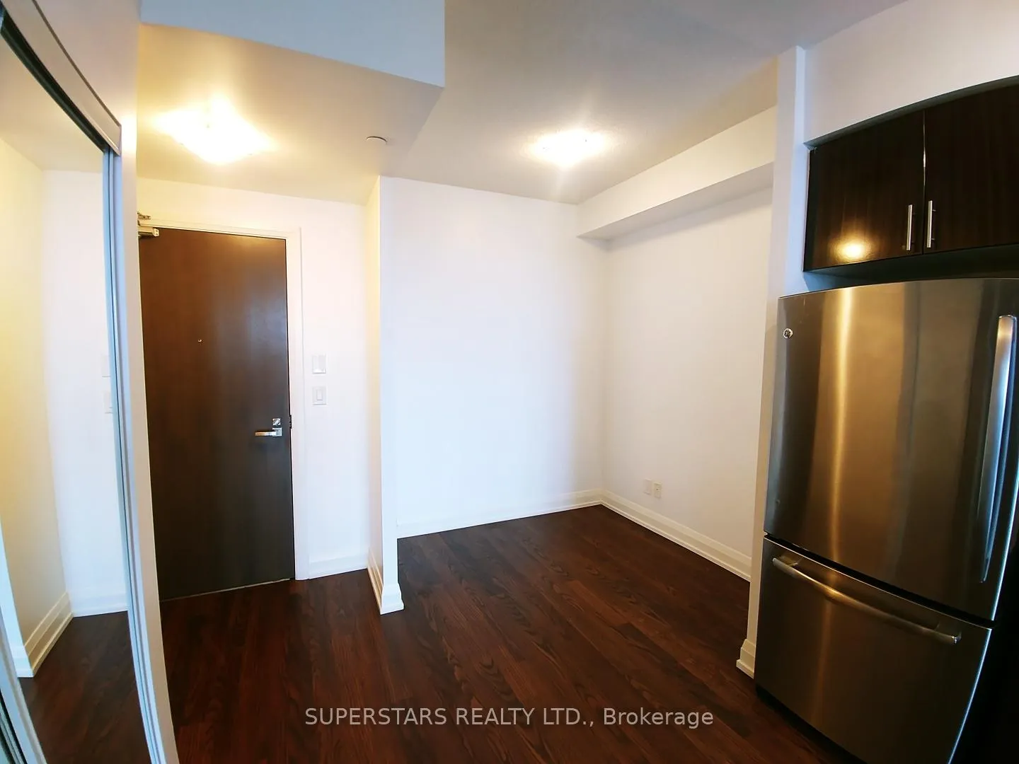 Photo 3 of Unit 2133, 7161 Yonge Street, Markham, Thornhill — HOMEH
