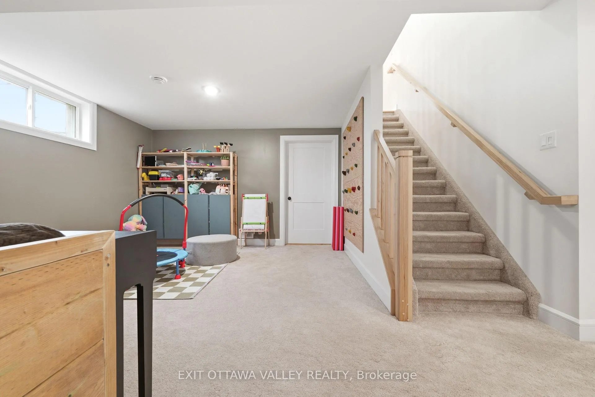 Photo 38 of 1038 Beatty Crescent, Deep River, Deep River — HOMEH