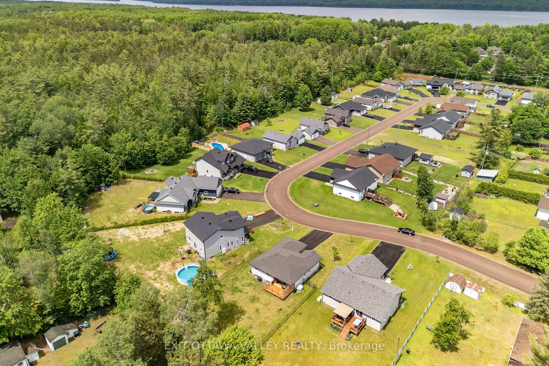 Photo 44 of 1038 Beatty Crescent, Deep River, Deep River — HOMEH