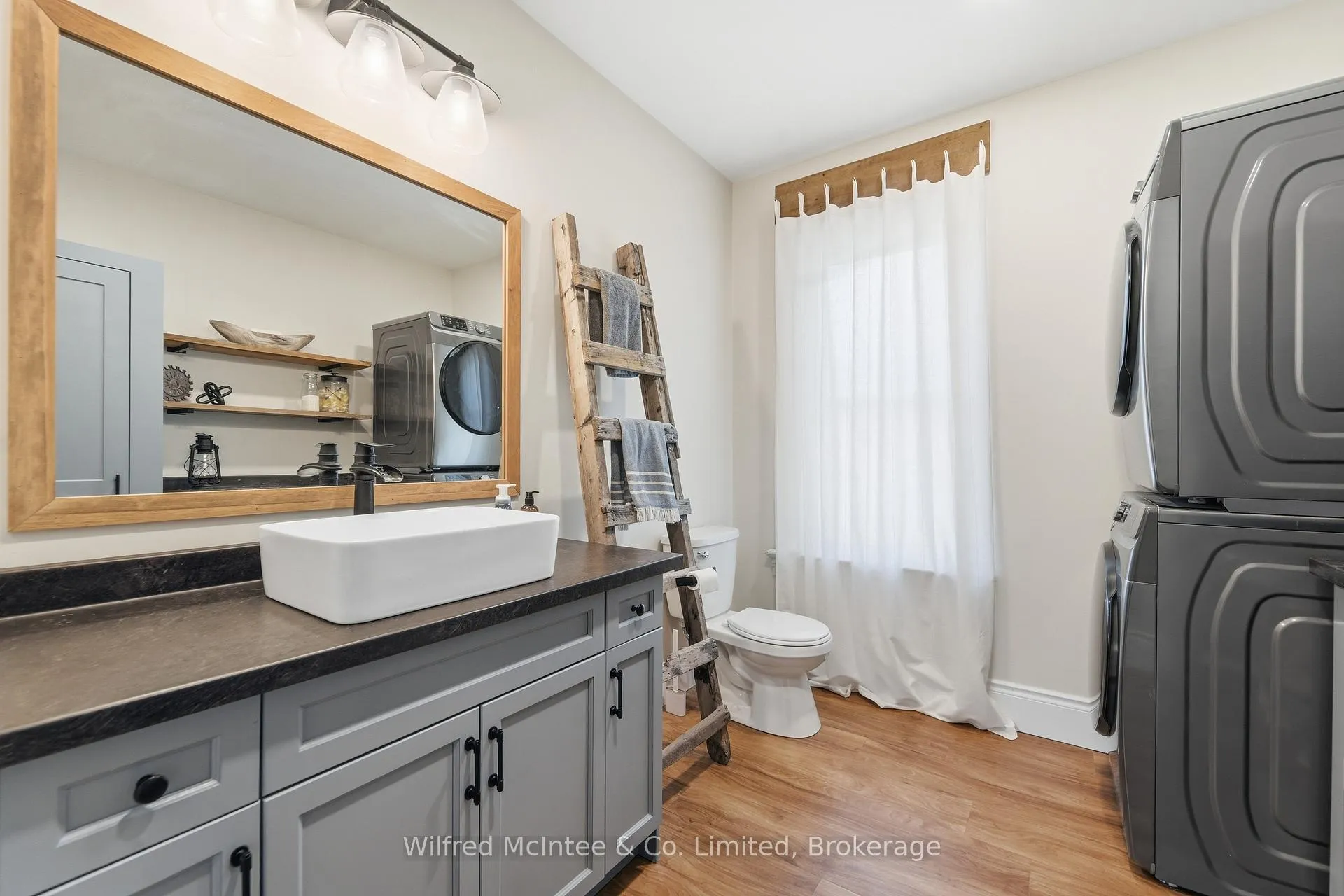 Photo 10 of 34 Goshen Street N, Bluewater, Zurich — HOMEH