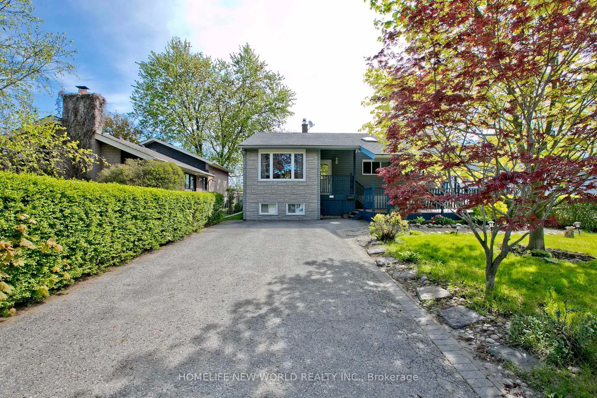Photo 2 of 727 Balaton Avenue, Pickering, Bay Ridges — HOMEH