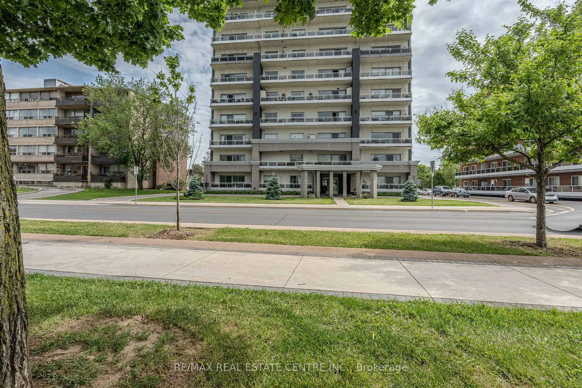 Front of Unit 403, 350 Concession Street