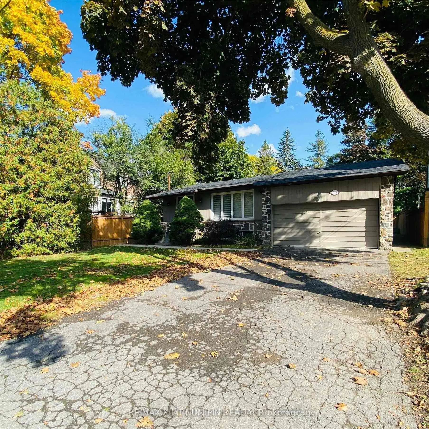 Front of 15 Whitelock Crescent