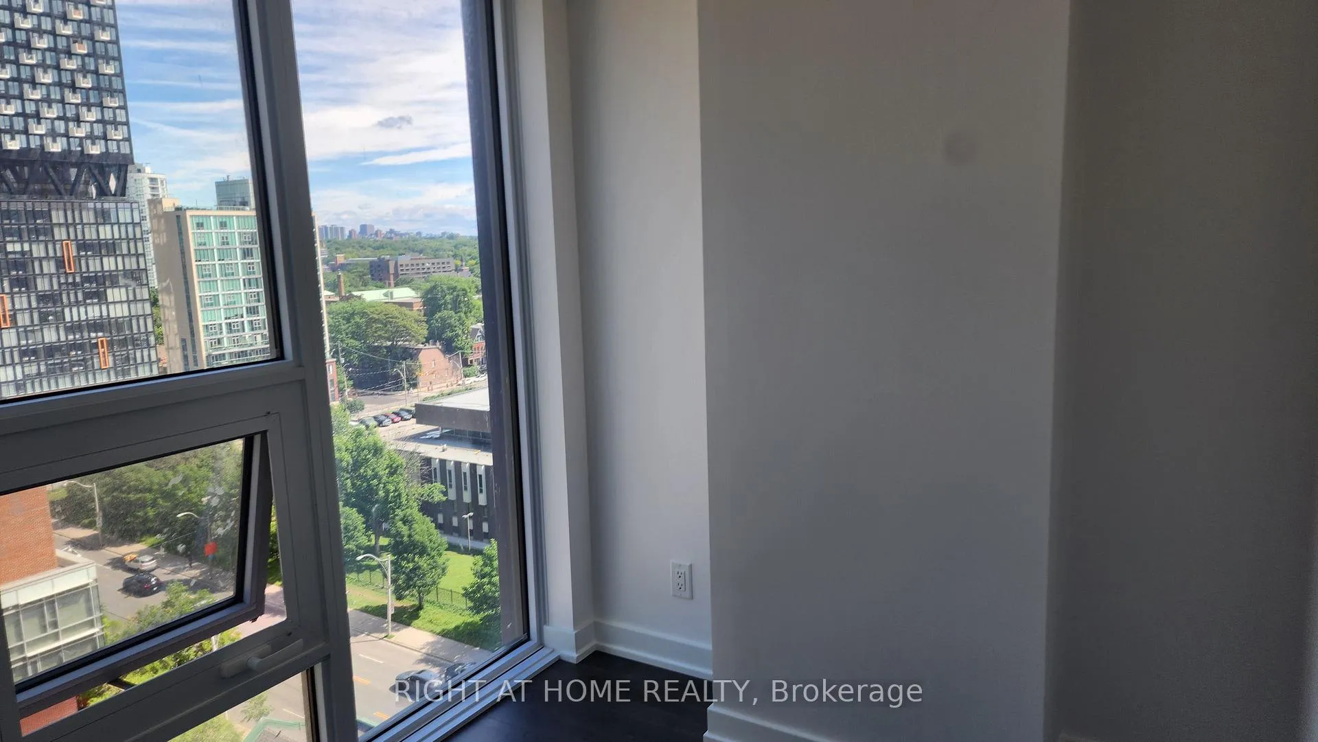 Photo 12 of Unit 1503, 100 Queen Street E, Toronto, Church-Yonge Corridor — HOMEH