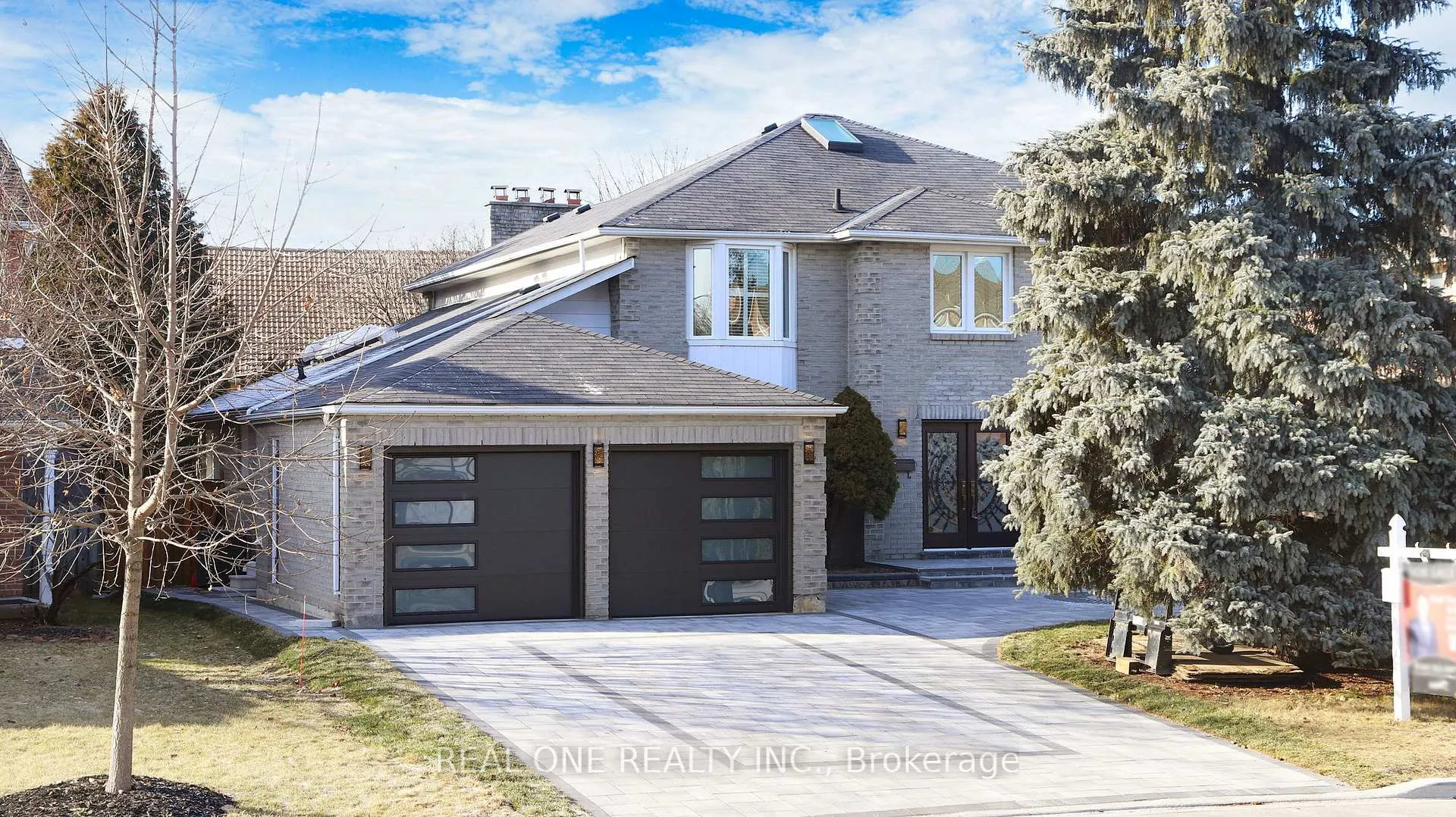 Photo 3 of 99 Aitken Circle, Markham, Unionville — HOMEH