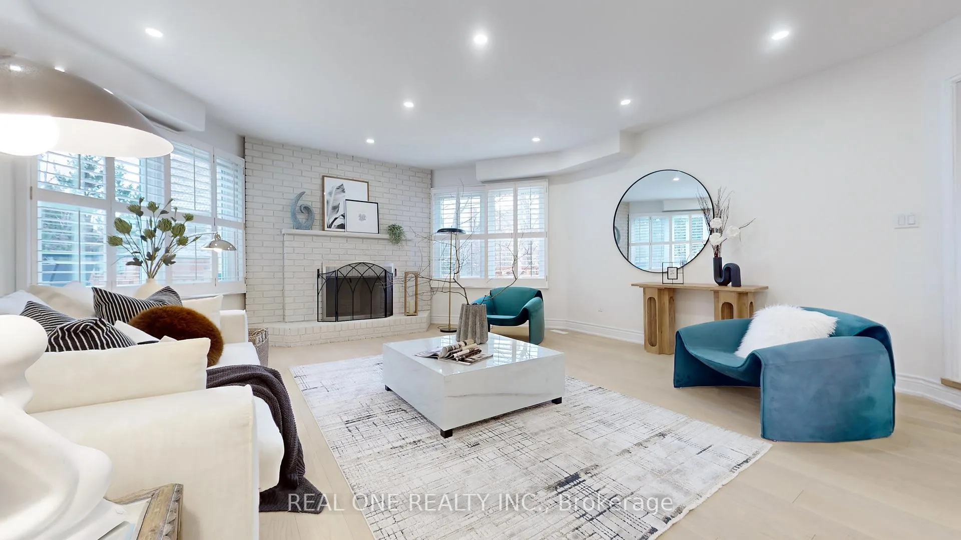 Photo 7 of 99 Aitken Circle, Markham, Unionville — HOMEH