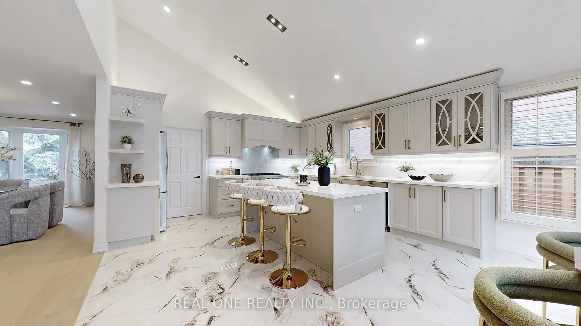 Photo 12 of 99 Aitken Circle, Markham, Unionville — HOMEH