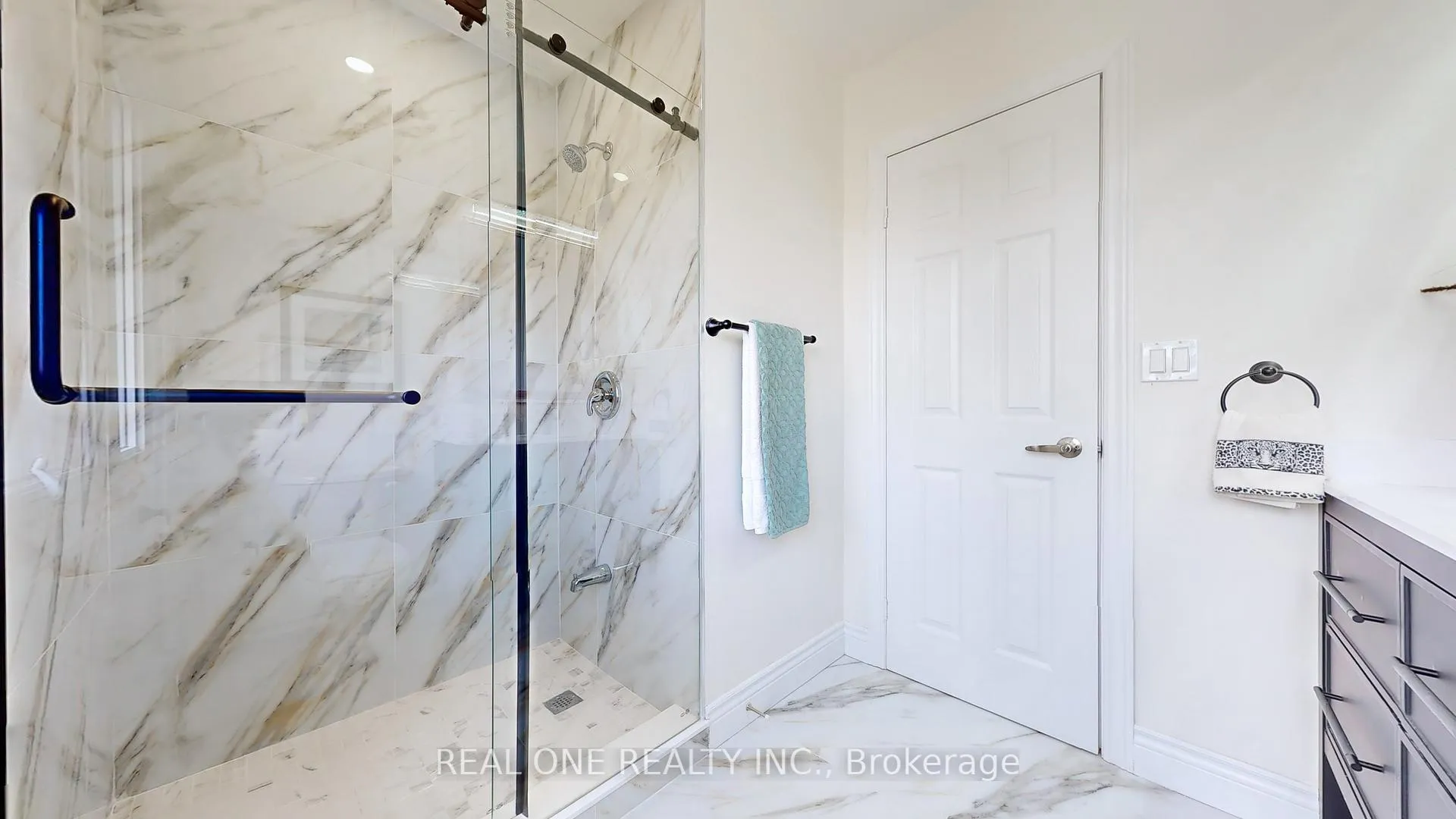 Photo 37 of 99 Aitken Circle, Markham, Unionville — HOMEH