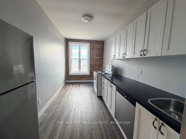 Photo 4 of Unit 4, 286 Talbot Street, St. Thomas — HOMEH