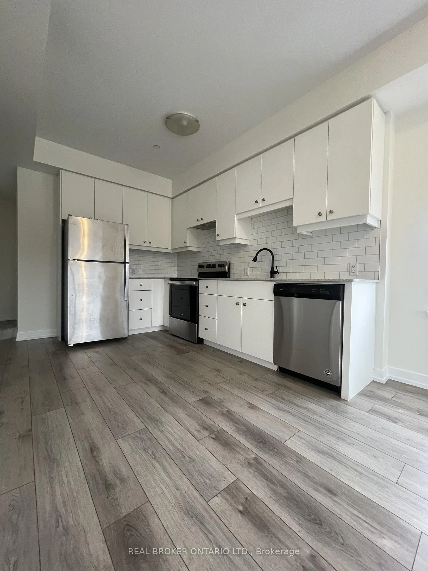 Photo 4 of Unit 314, 255 Northfield Drive E, Waterloo, Colonial Acres — HOMEH