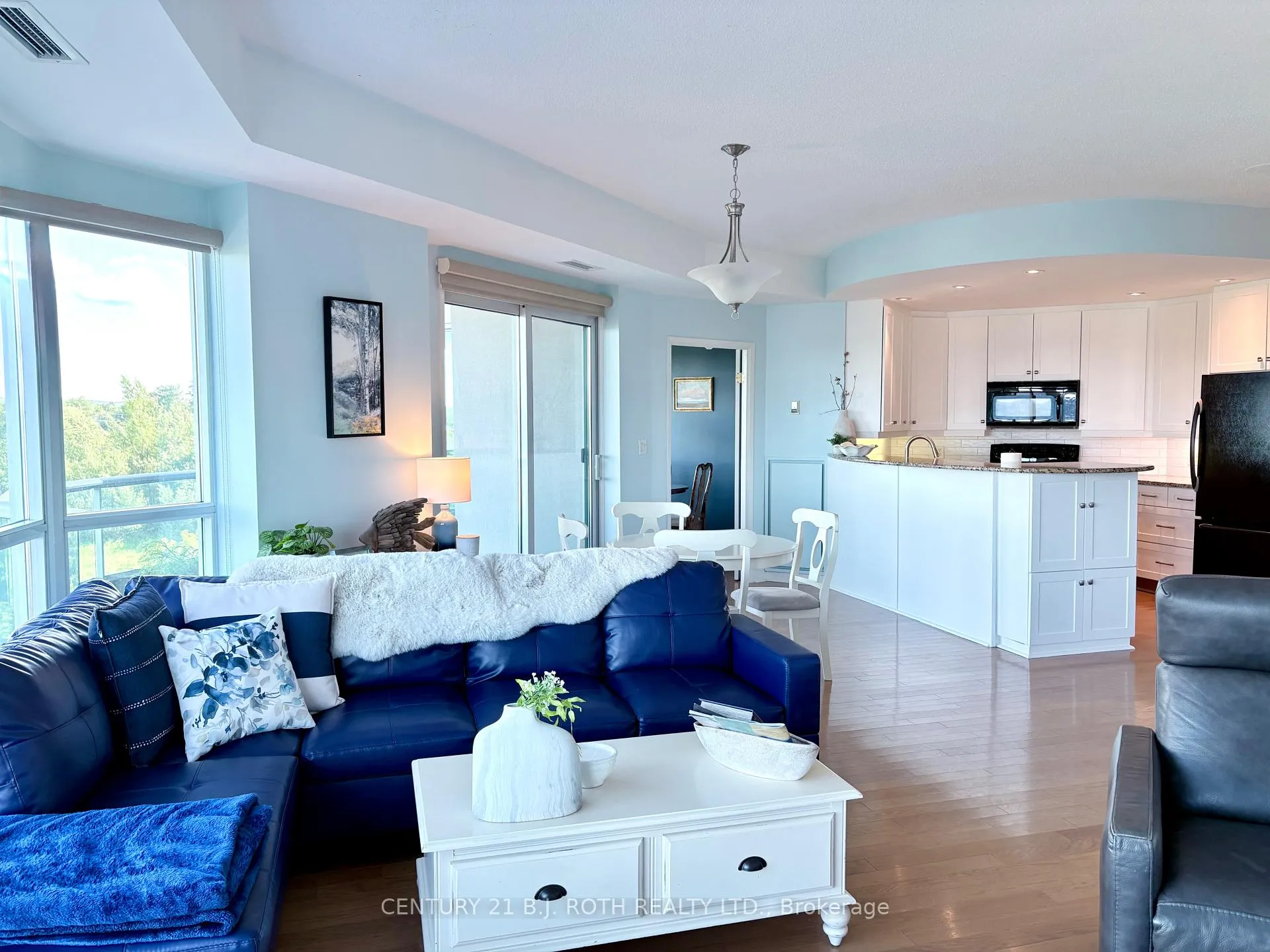 Photo 10 of Unit 411, 2 Toronto Street, Barrie, City Centre — HOMEH
