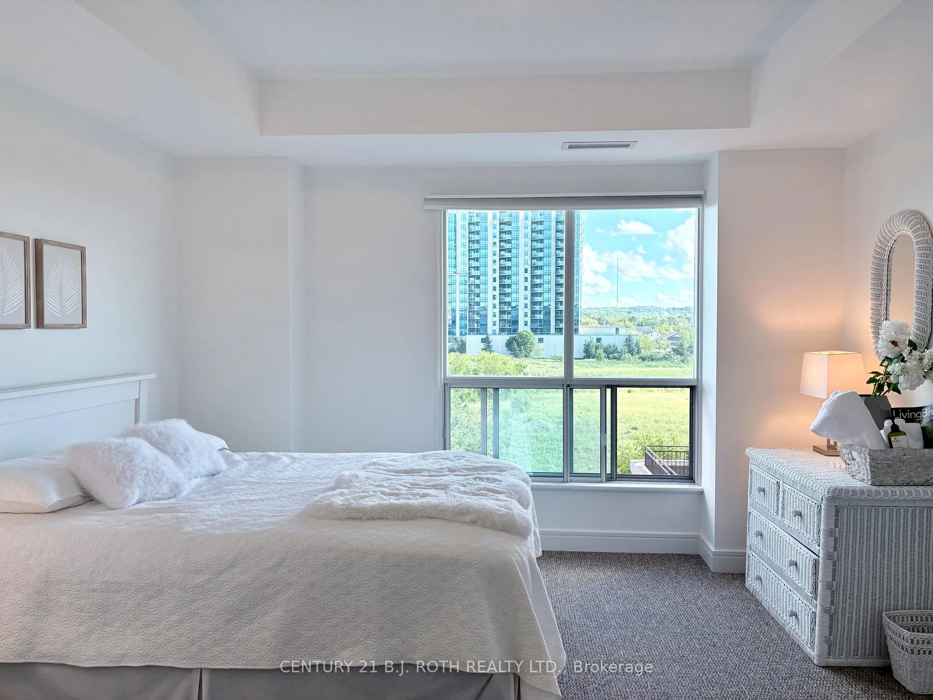 Photo 19 of Unit 411, 2 Toronto Street, Barrie, City Centre — HOMEH