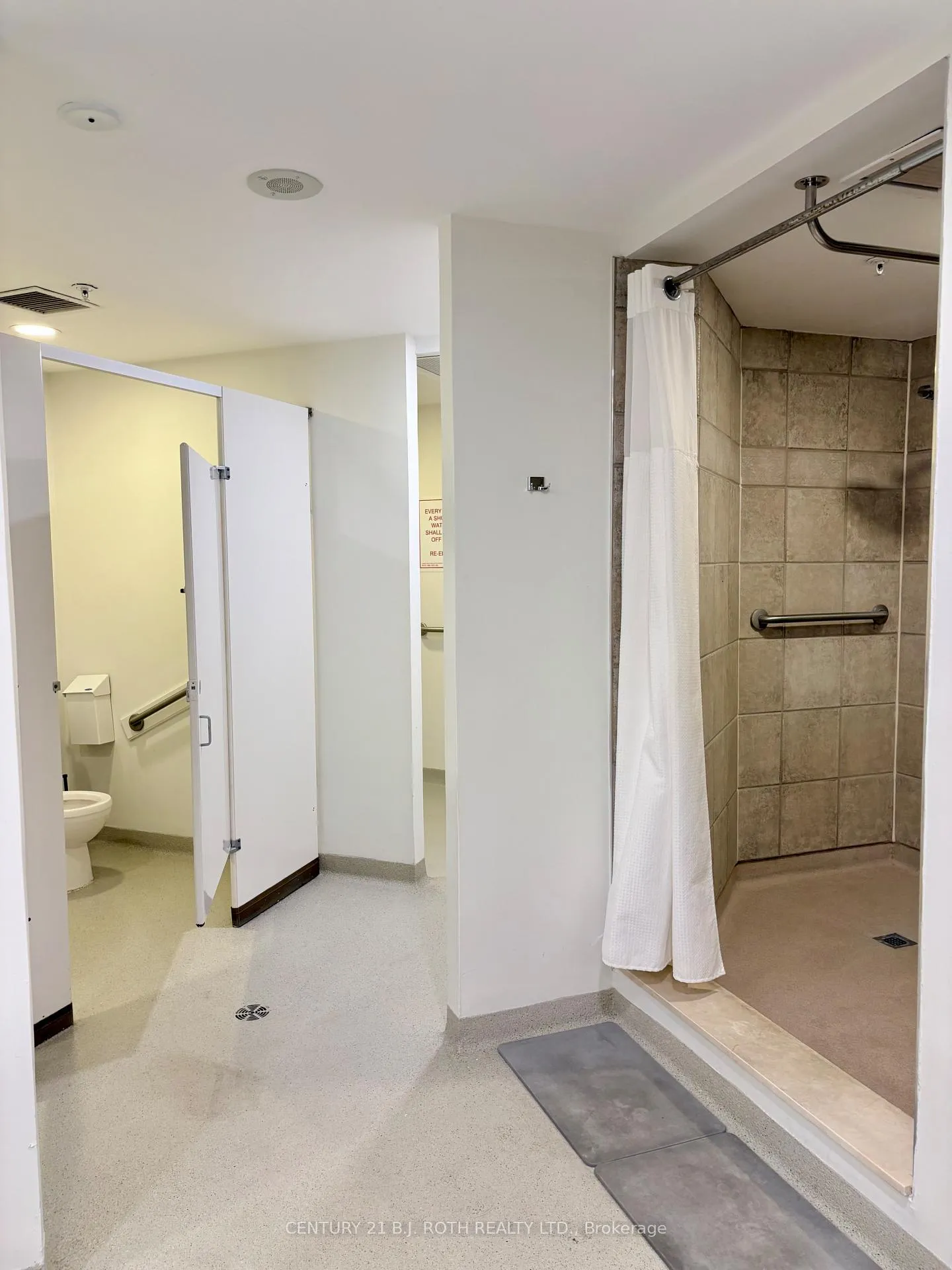 Photo 33 of Unit 411, 2 Toronto Street, Barrie, City Centre — HOMEH