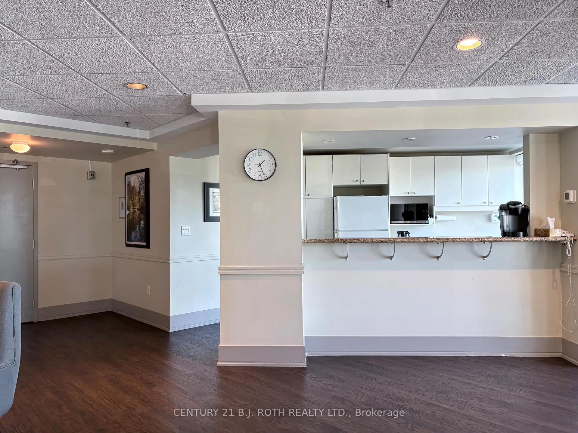 Photo 34 of Unit 411, 2 Toronto Street, Barrie, City Centre — HOMEH