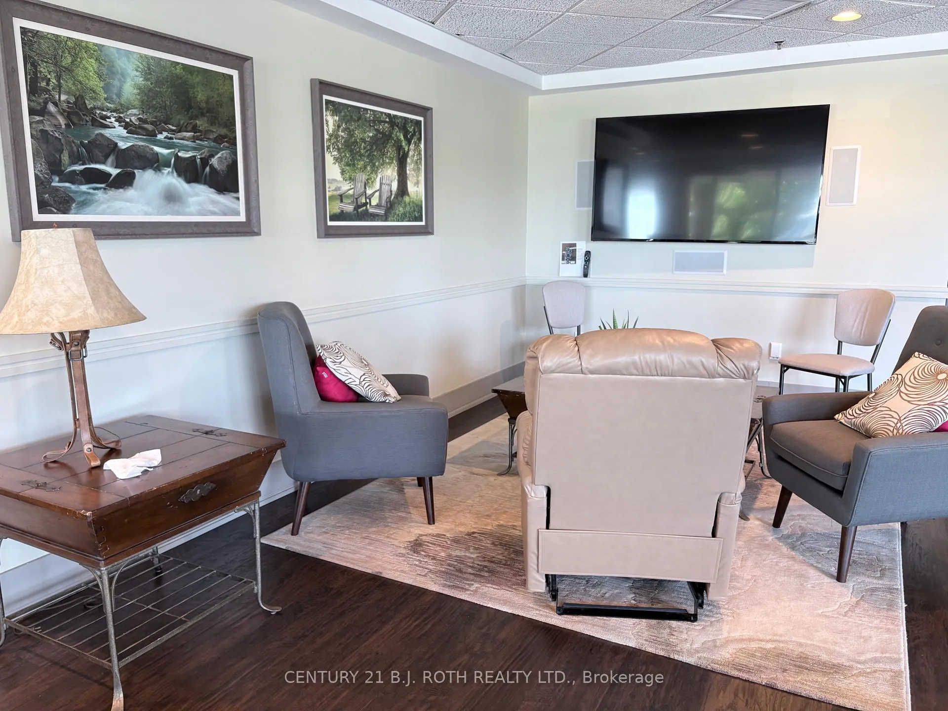 Photo 37 of Unit 411, 2 Toronto Street, Barrie, City Centre — HOMEH
