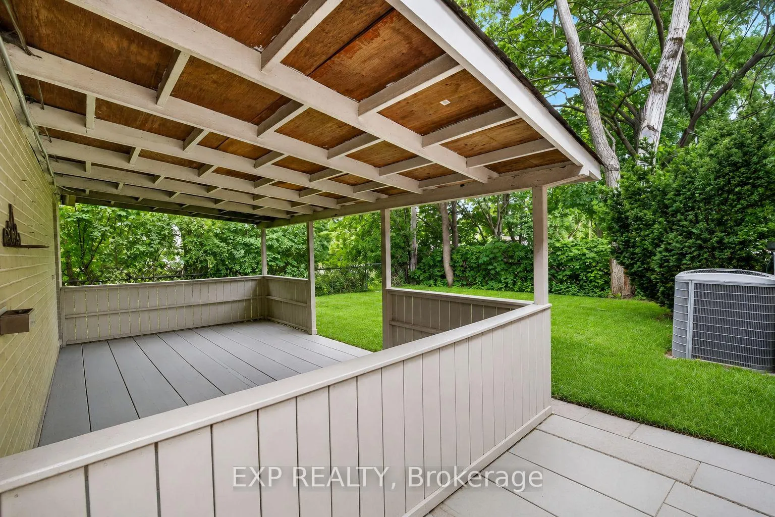 Photo 31 of 39 Treadgold Crescent, North York, Parkwoods-Donalda — HOMEH